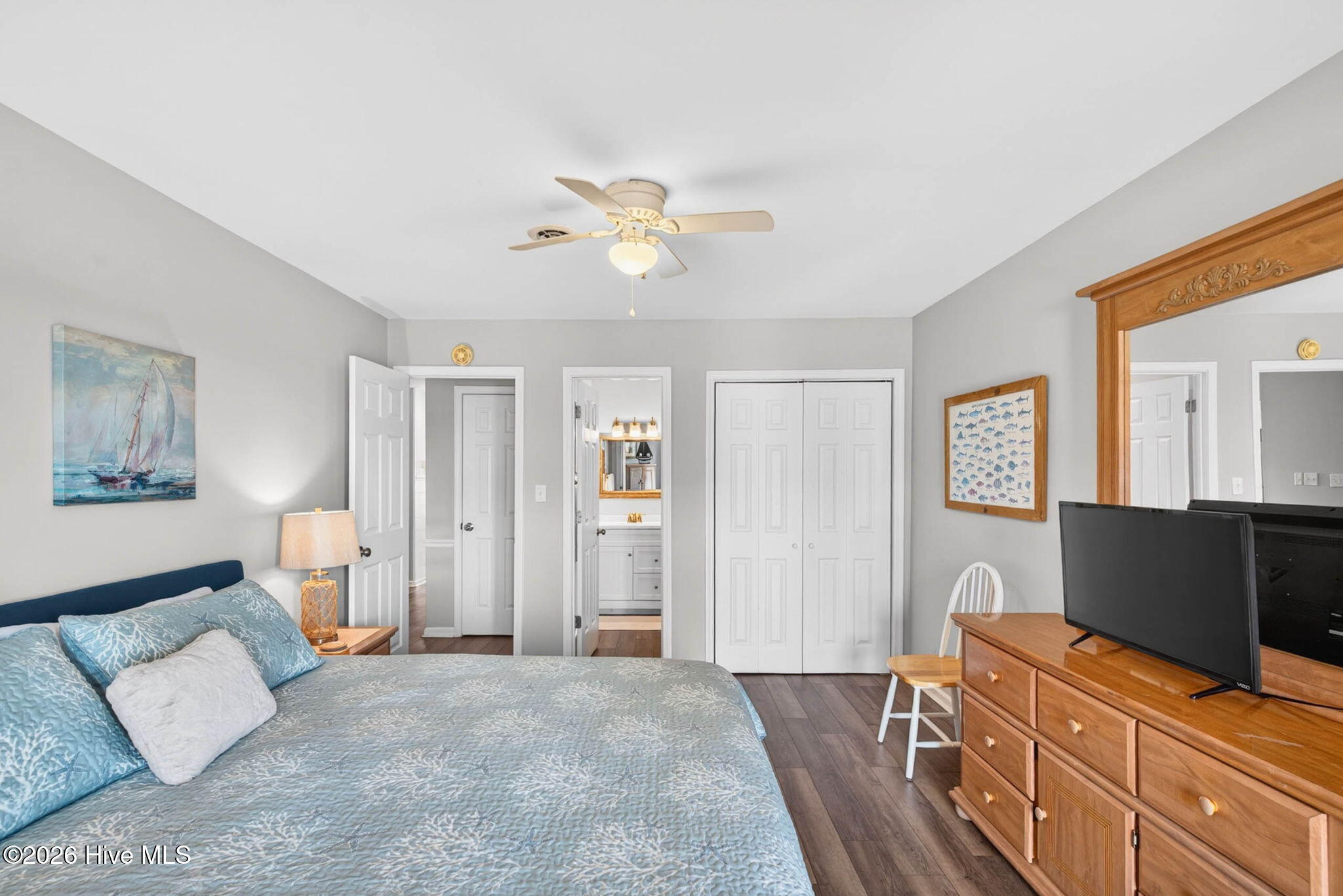 100570514 | Photo 28