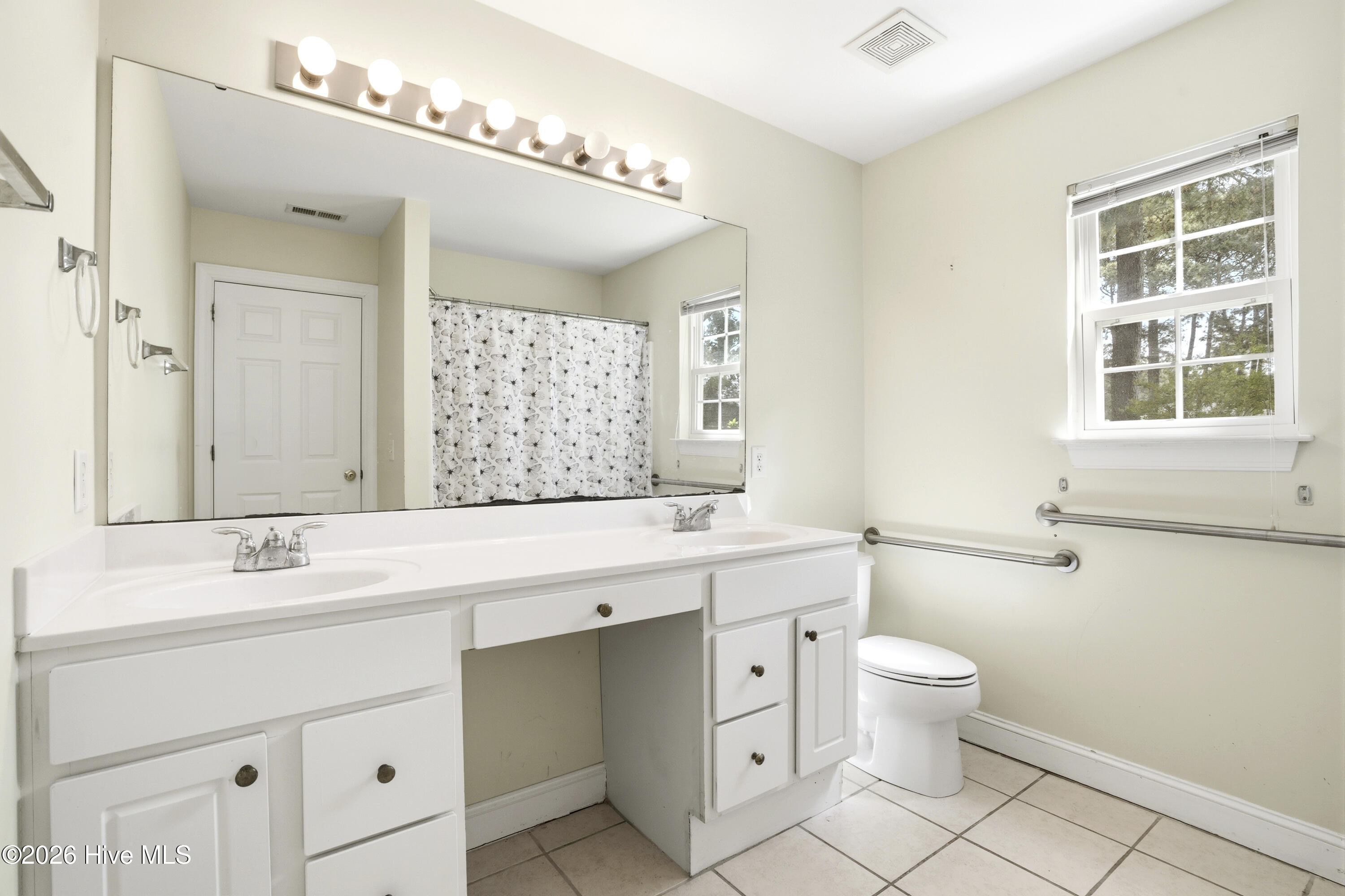 100562955 | Photo 34