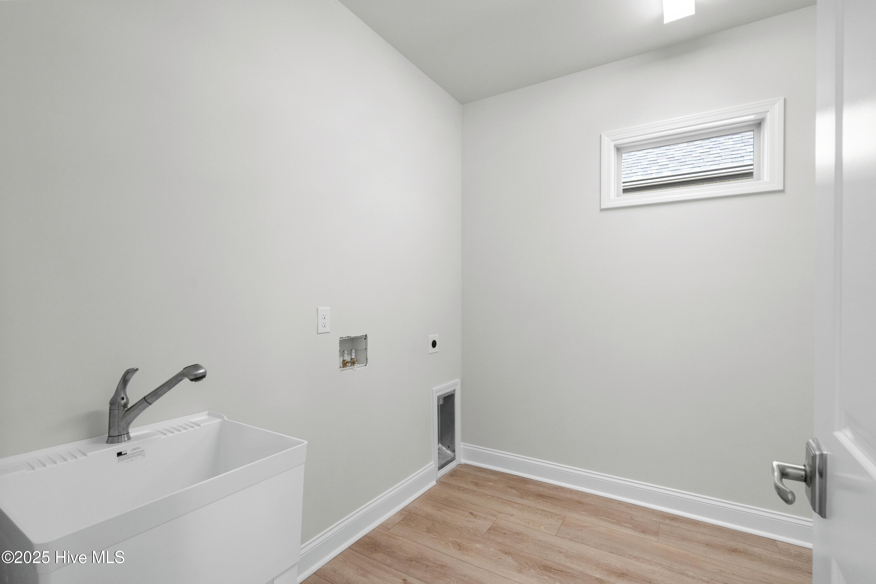 100487215 | Photo 41