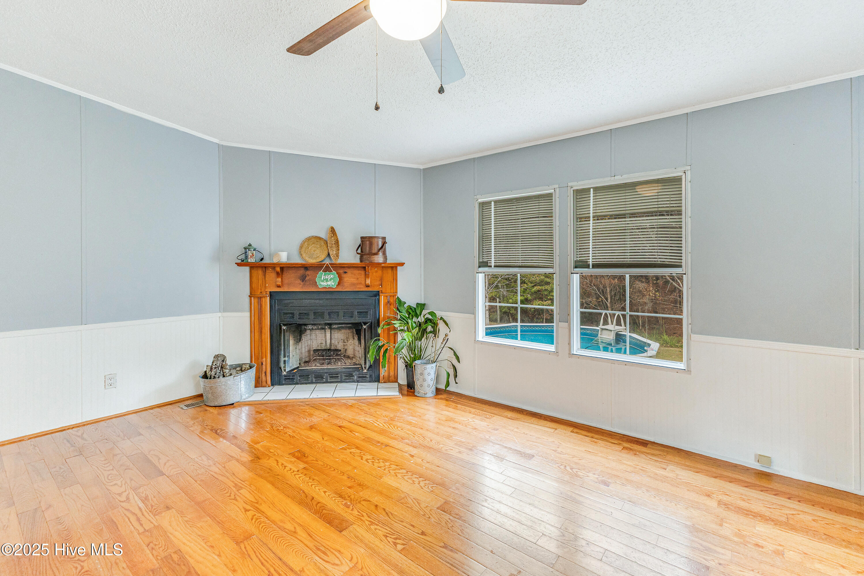 100543830 | Photo 27