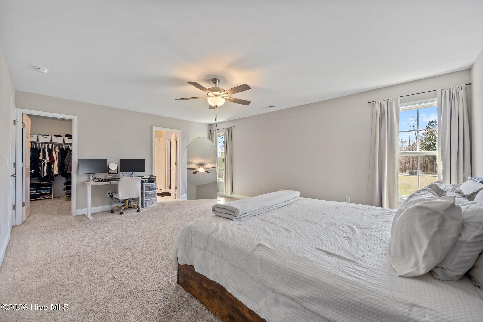 100560857 | Photo 22