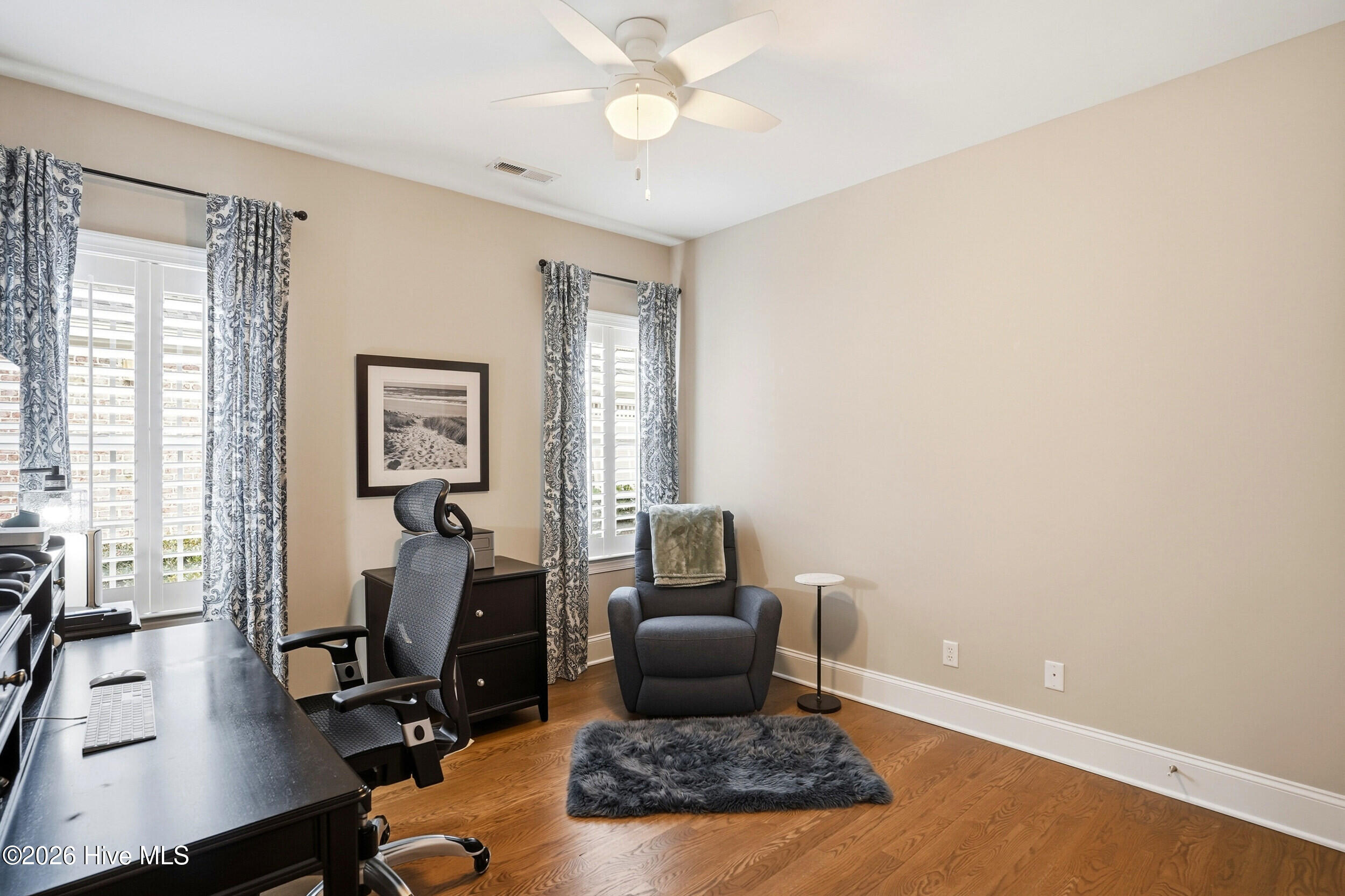 100551601 | Photo 31