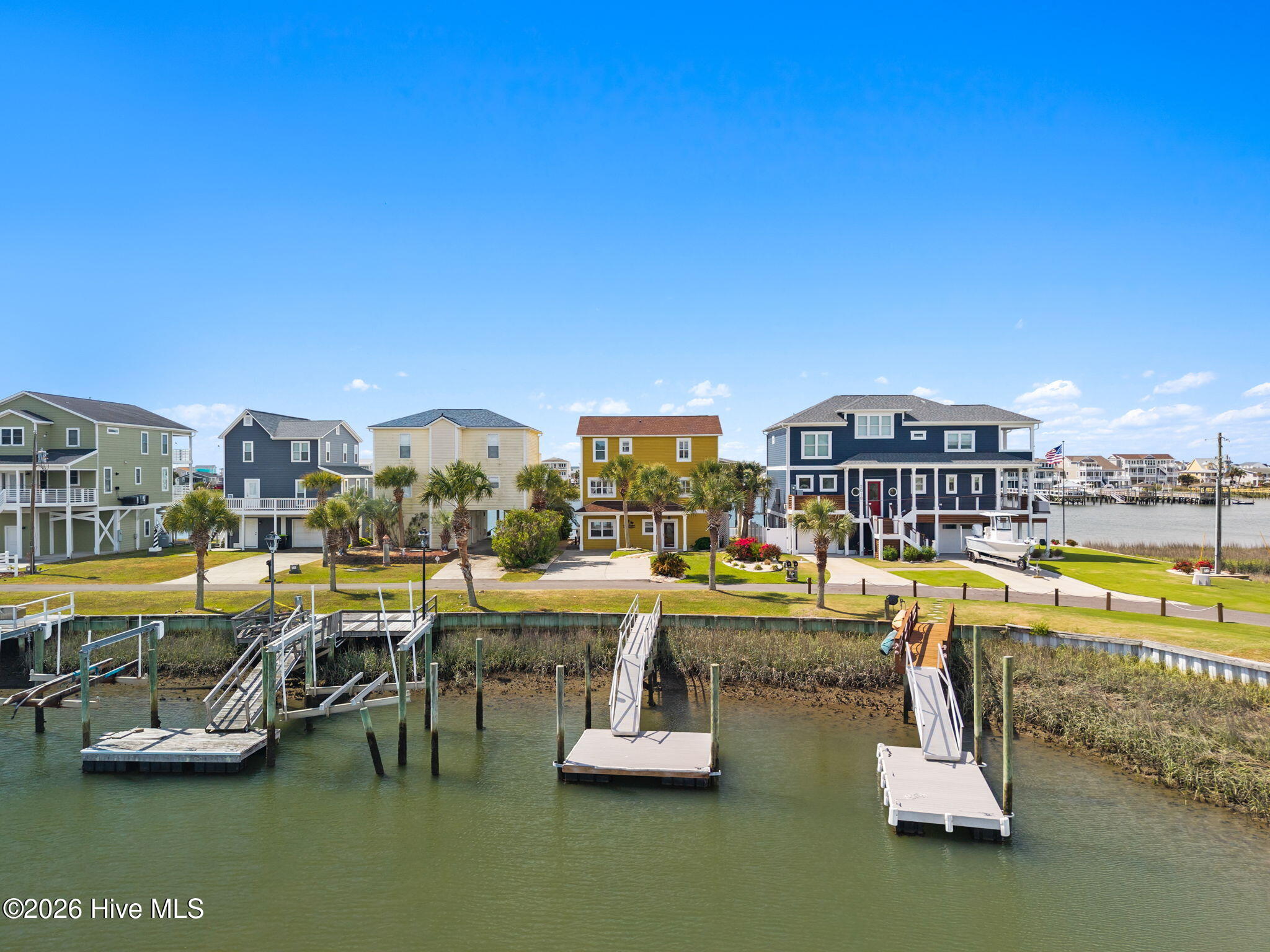 100570592 | Photo 57