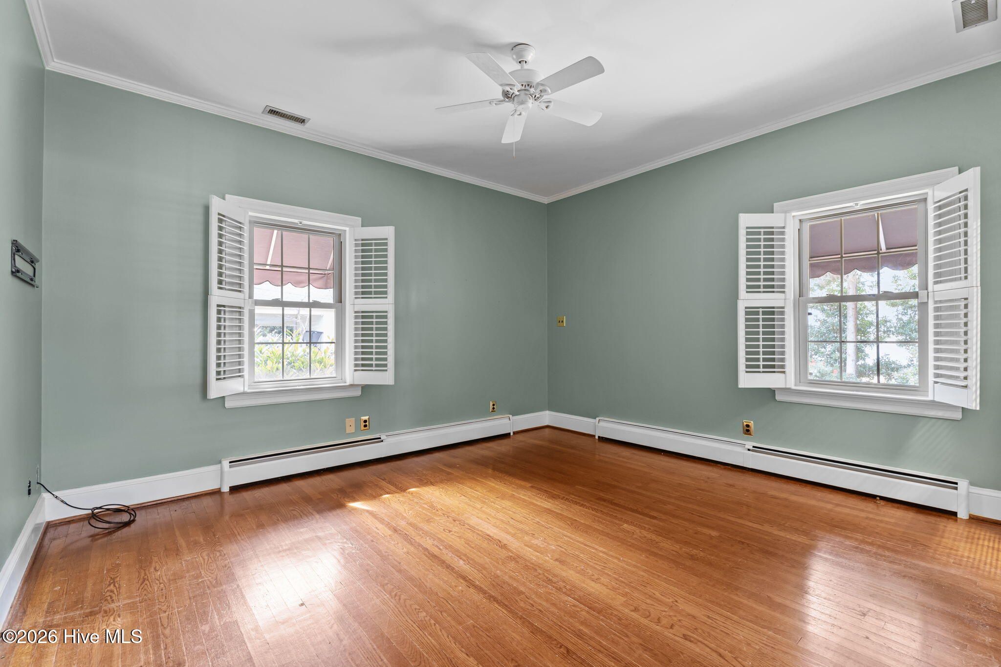 401 Brentwood Drive N