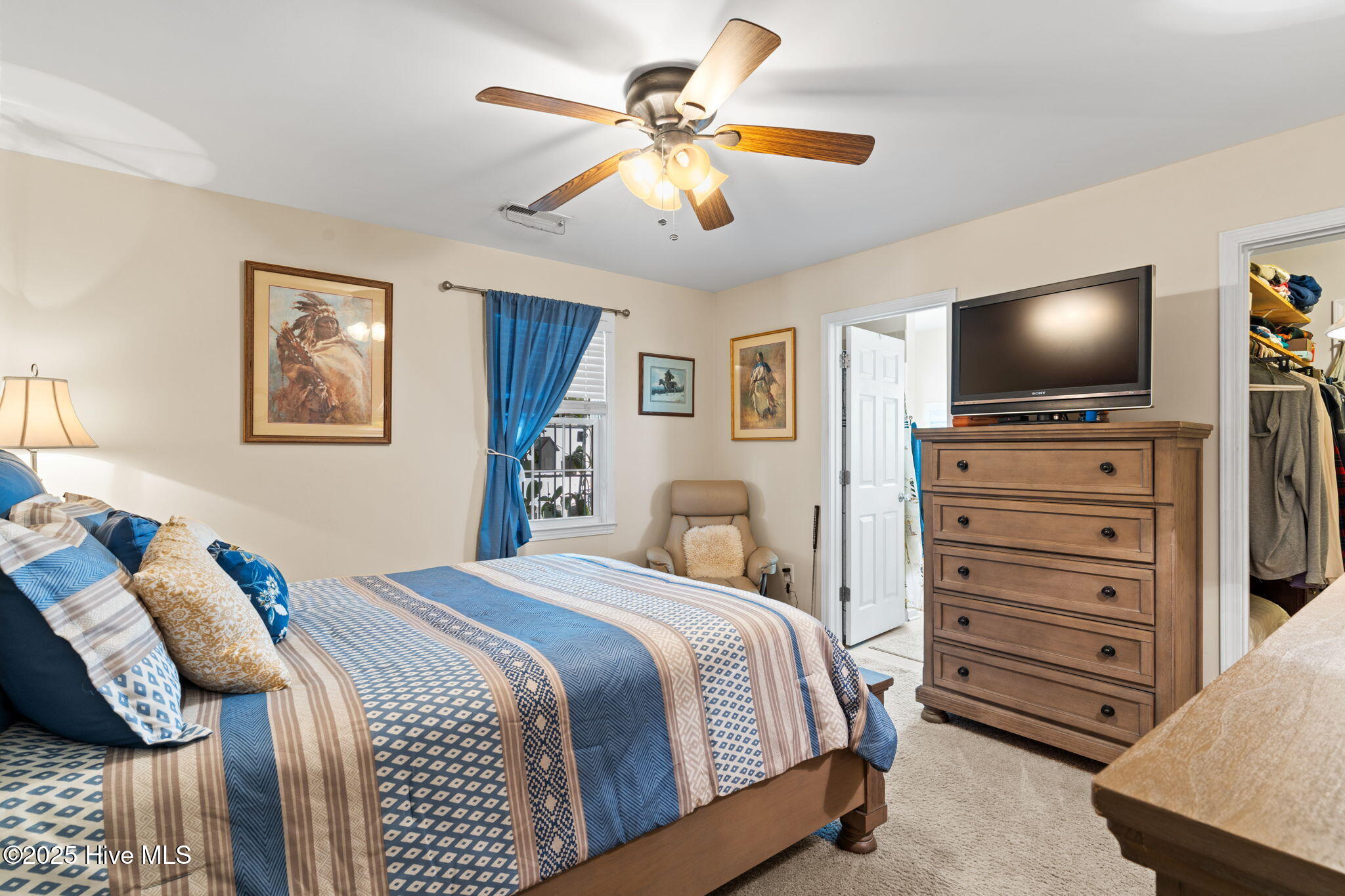 100534396 | Photo 17