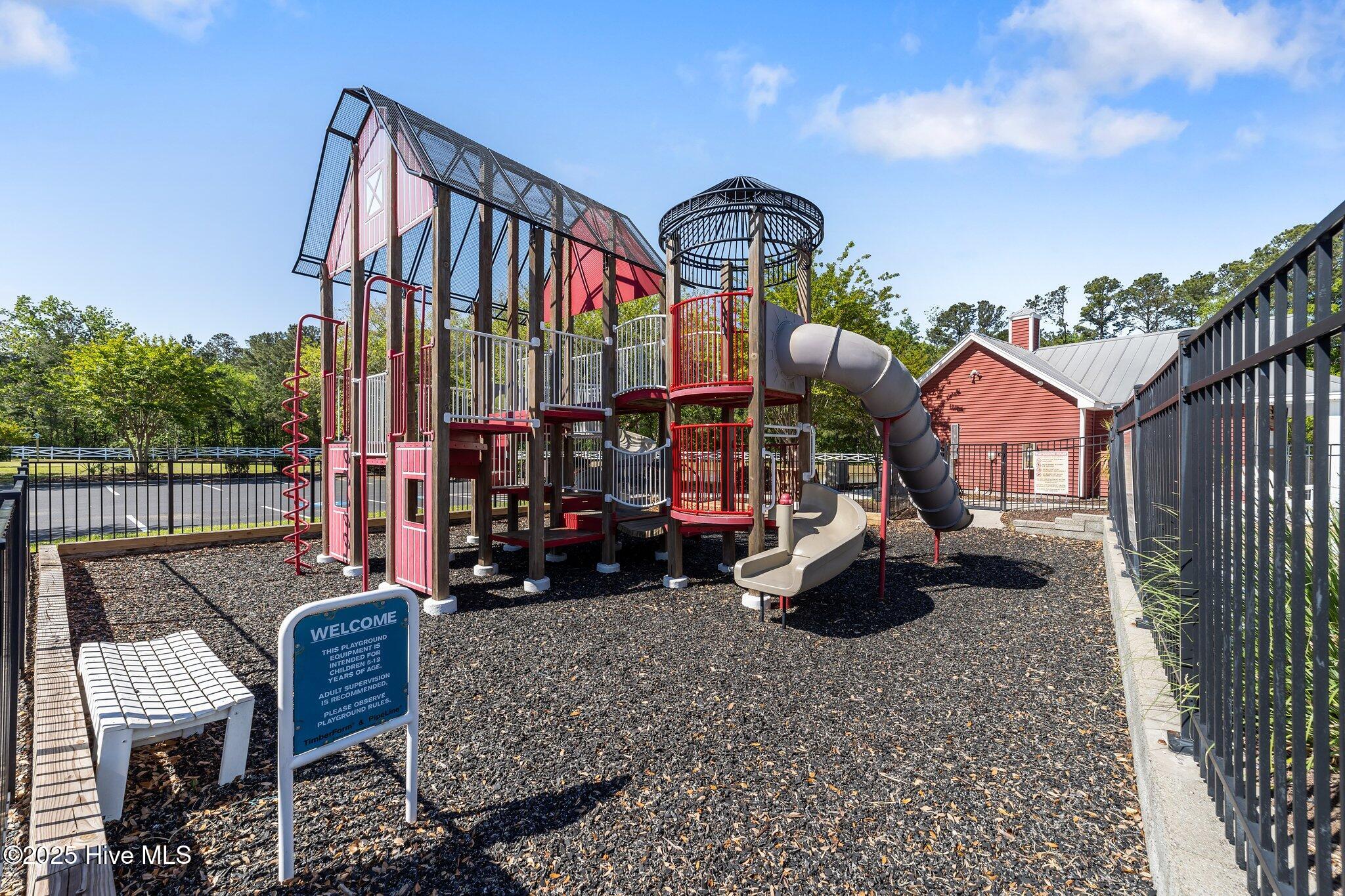 100502456 | Photo 36