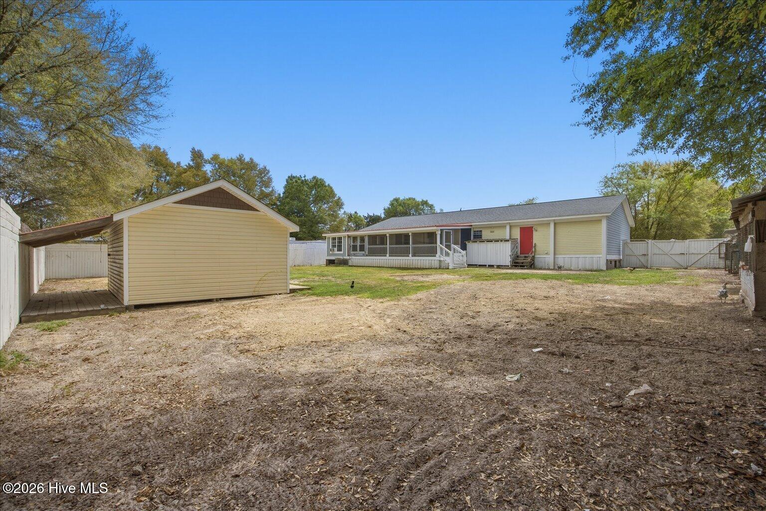 100565054 | Photo 35