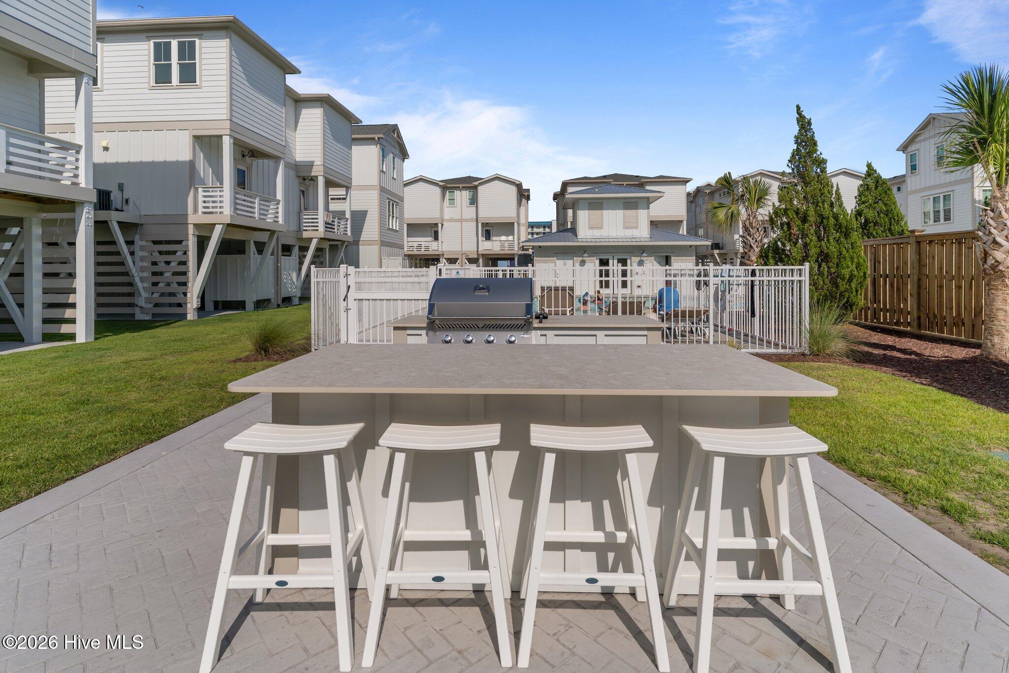 100567892 | Photo 41