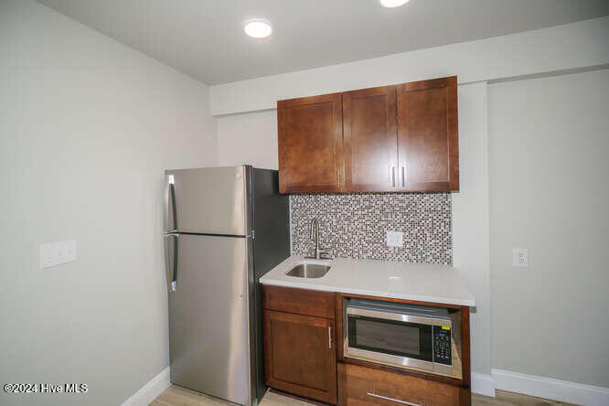 100483646 | Photo 19