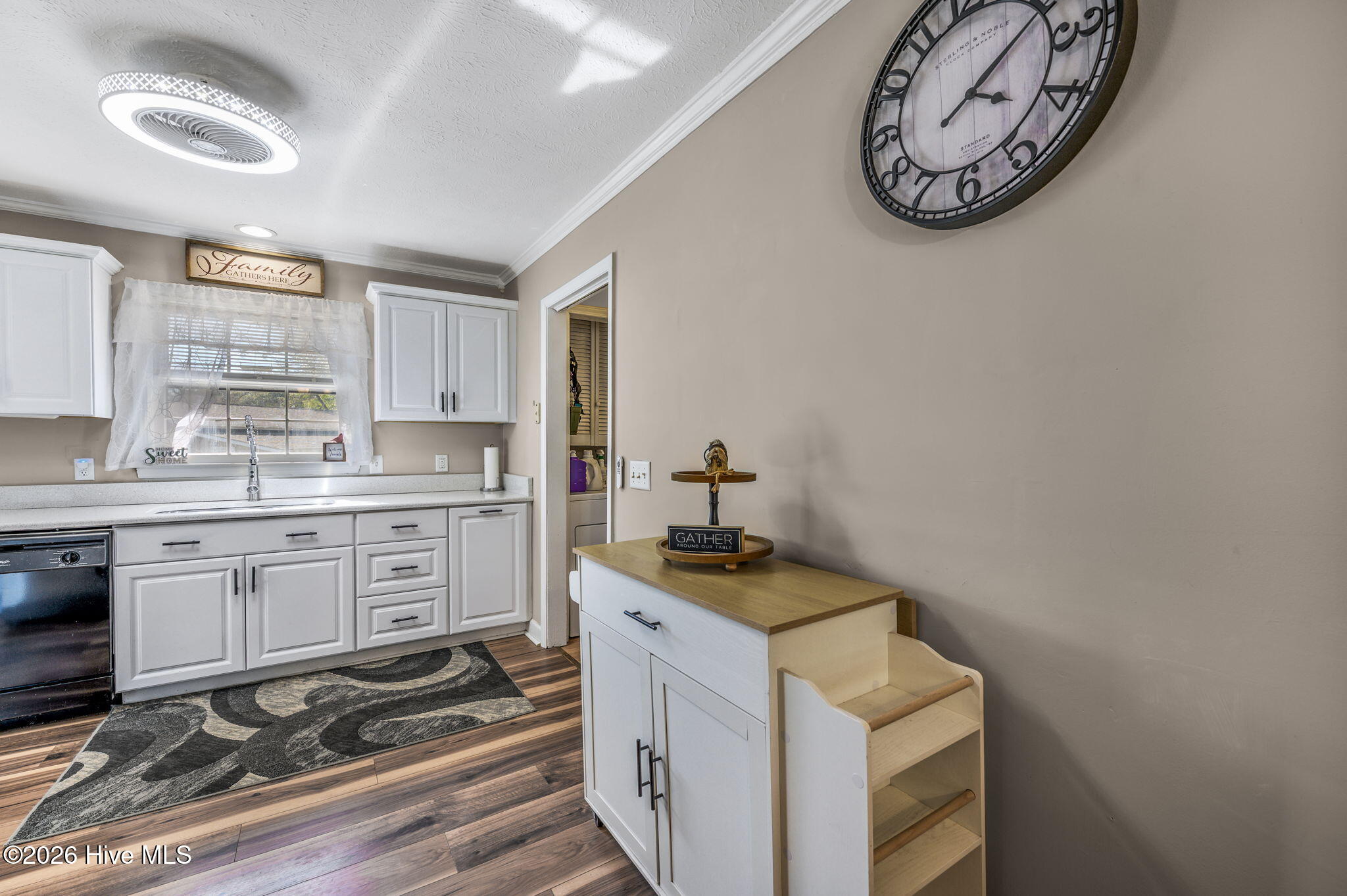 100564141 | Photo 13