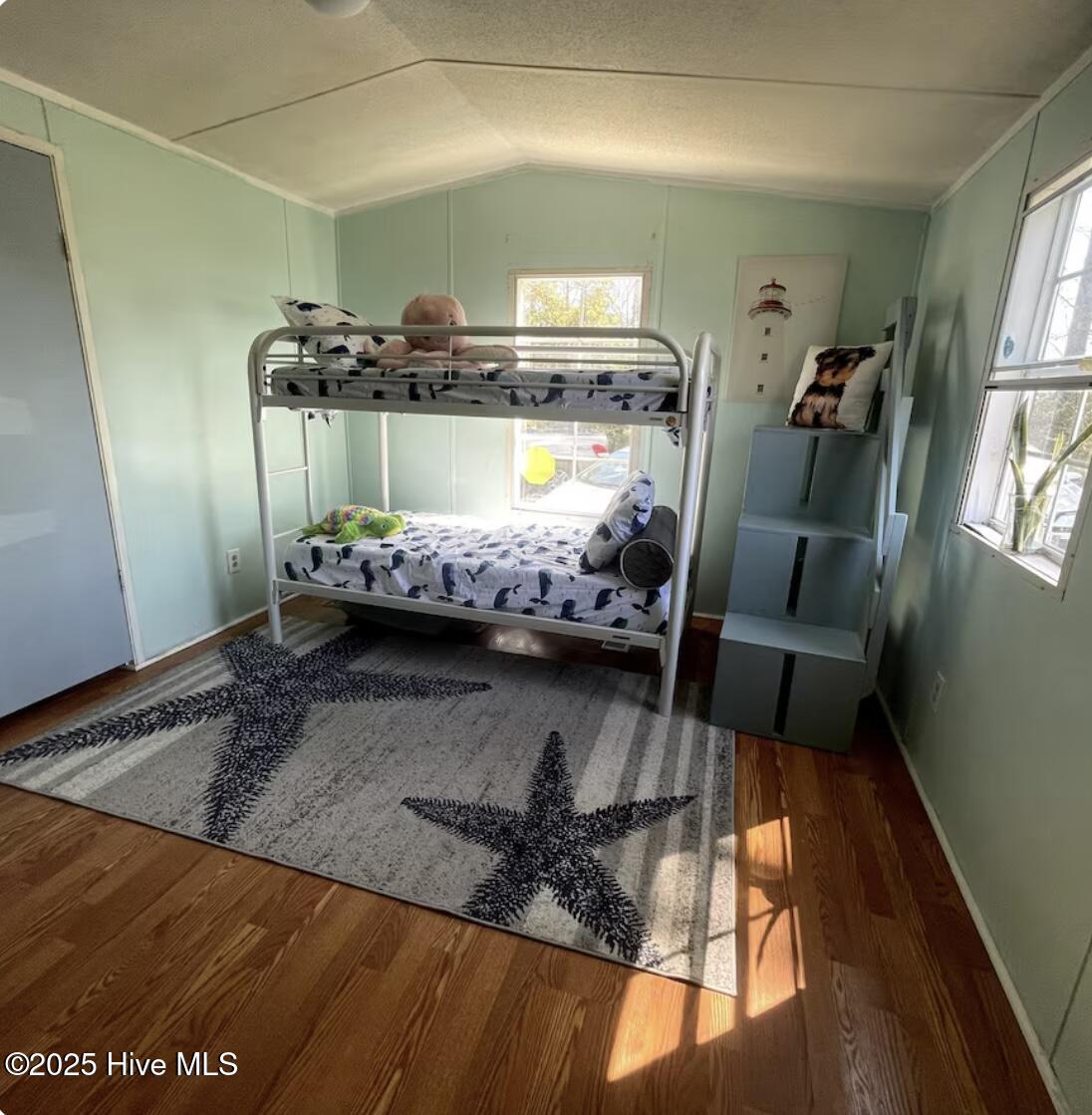 100516036 | Photo 10