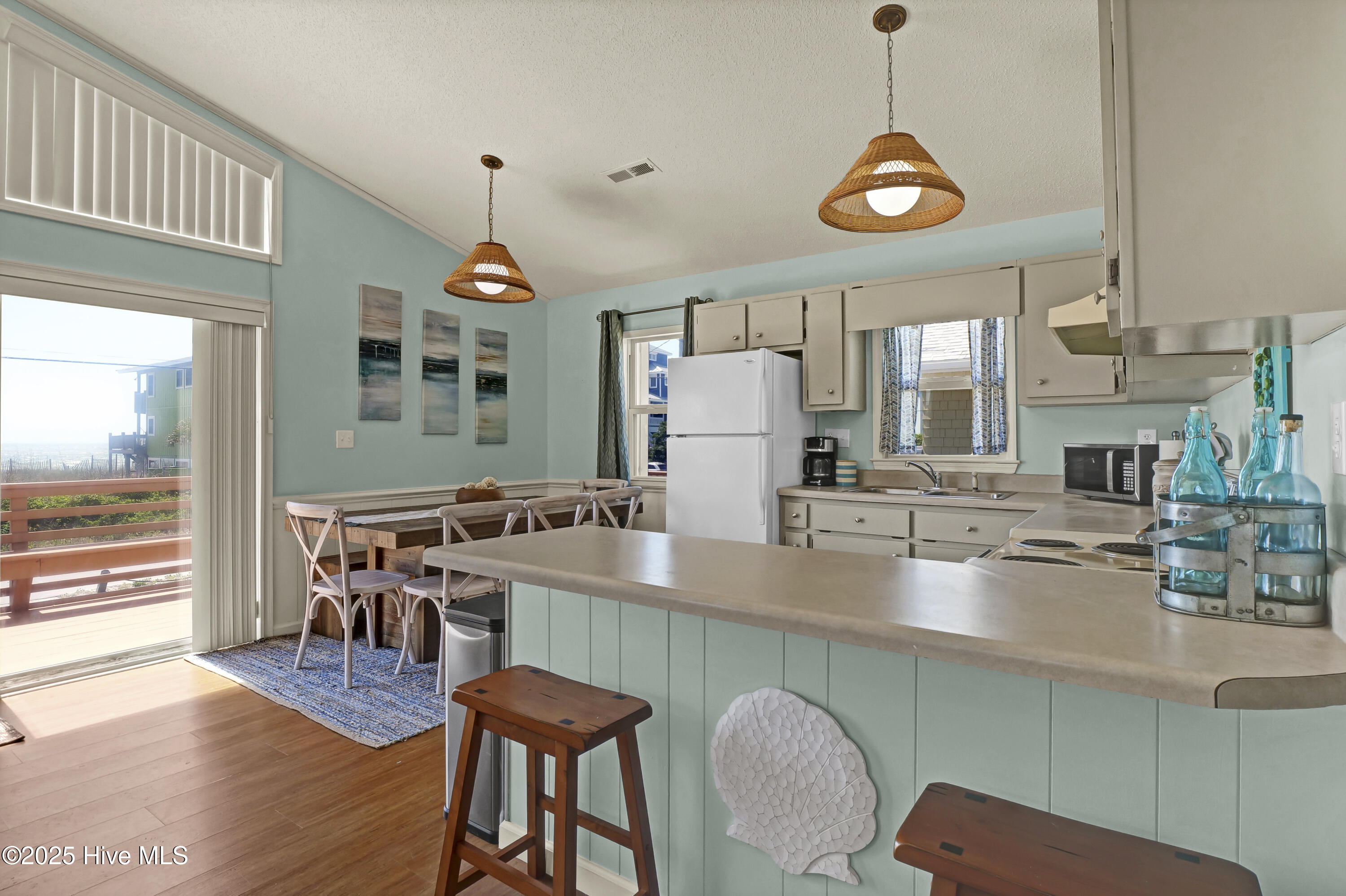 100524197 | Photo 26