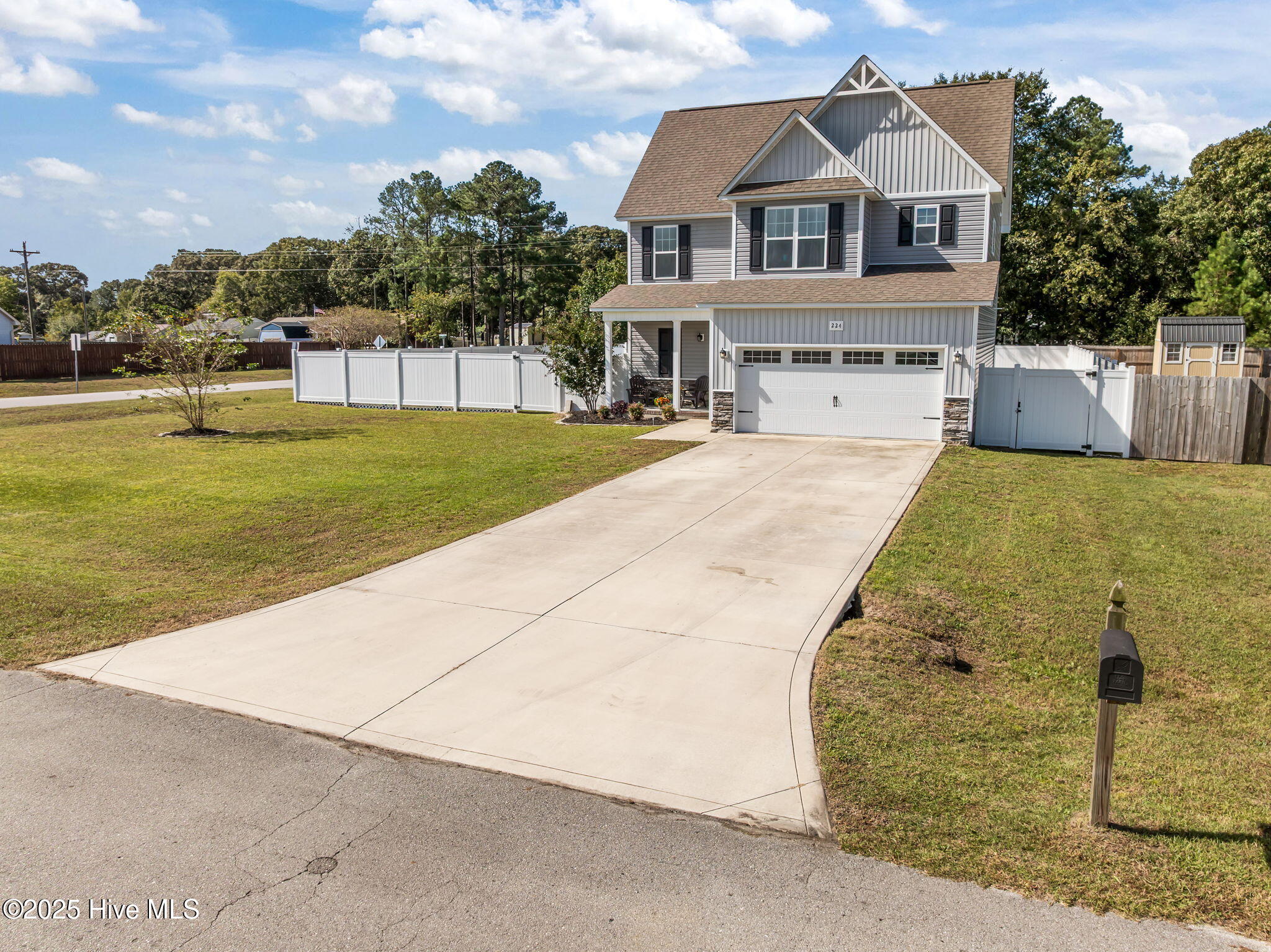 100534756 | Photo 39