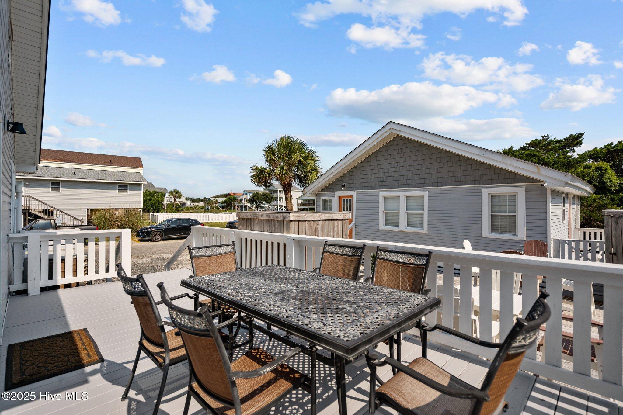 100537194 | Photo 71