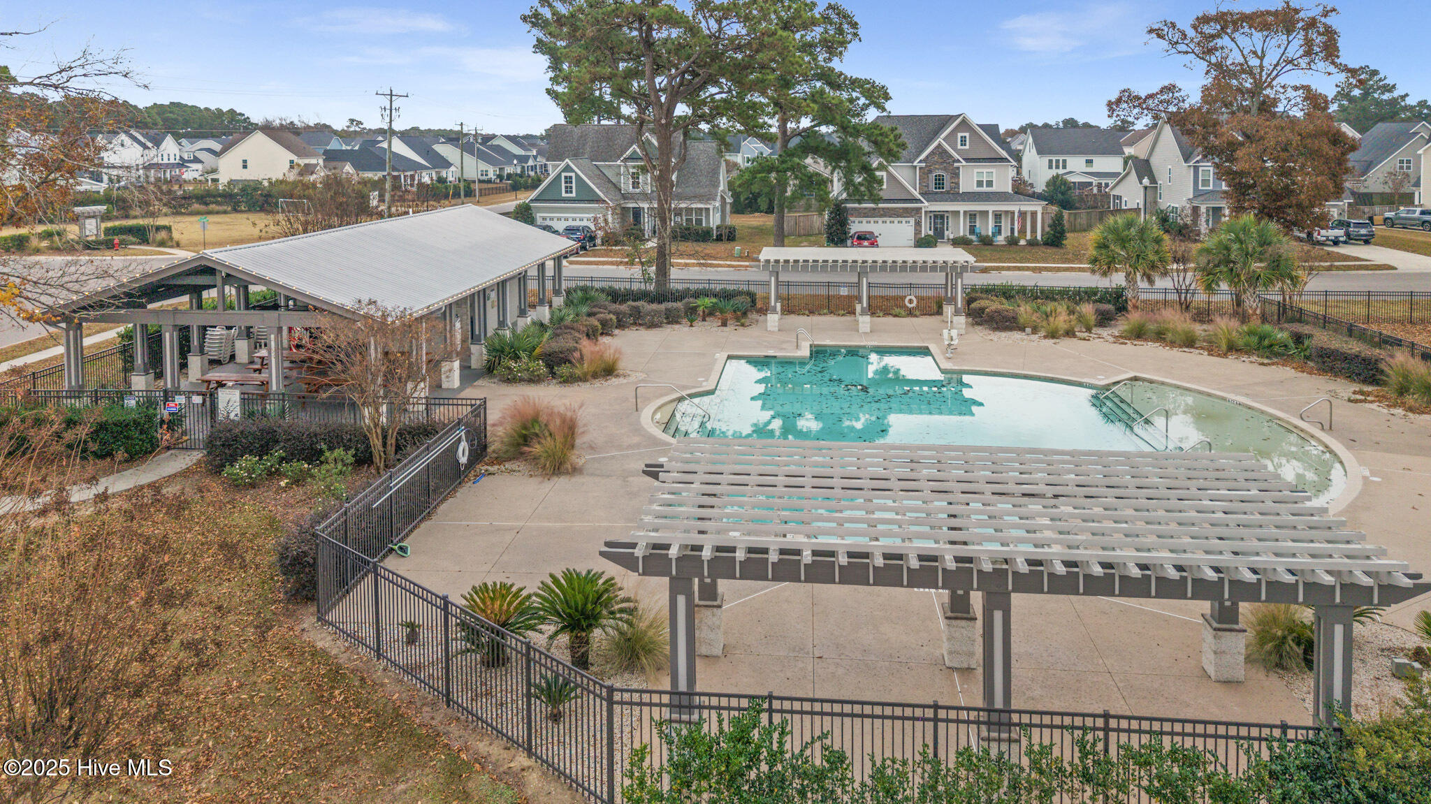 100544339 | Photo 34