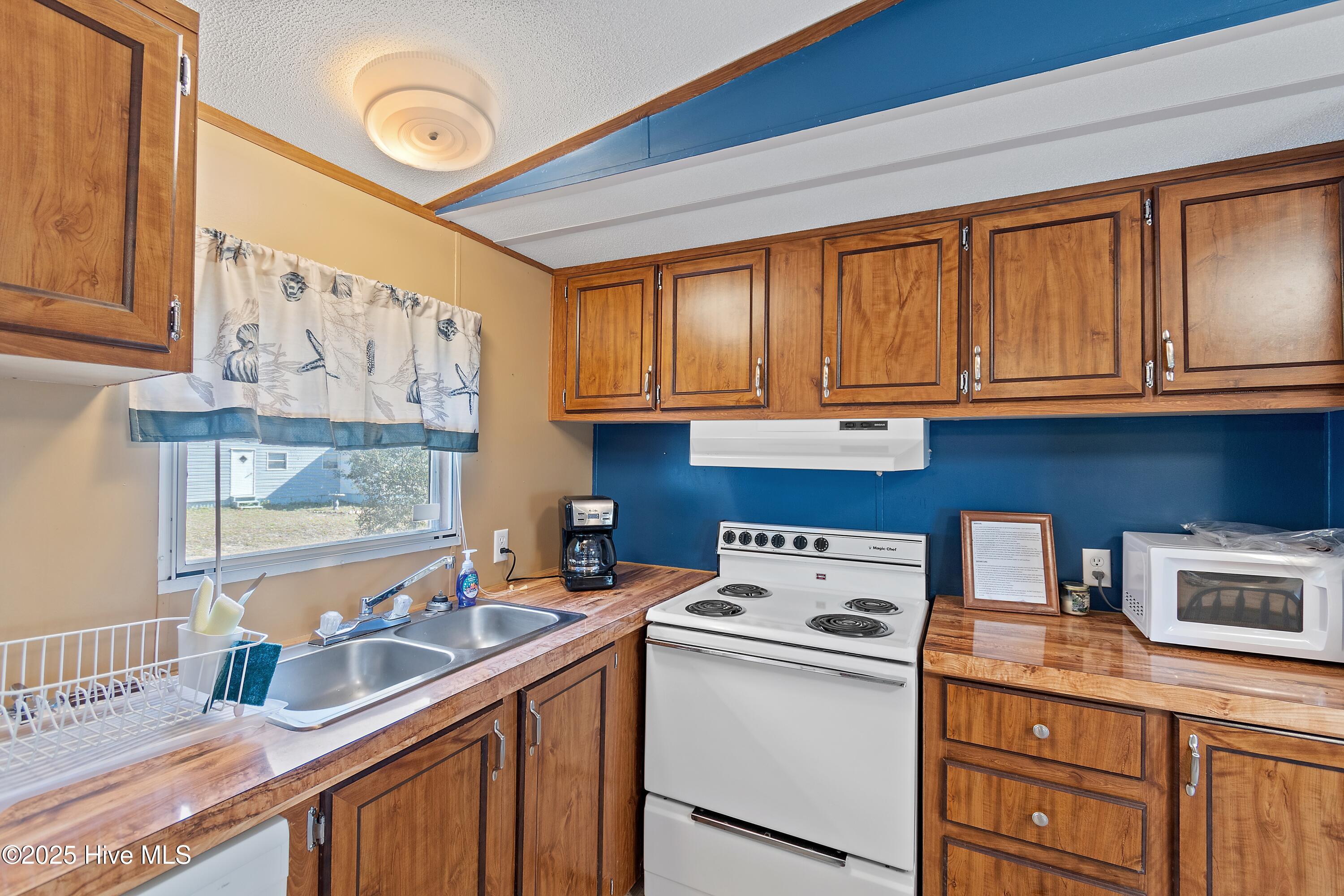 100543212 | Photo 18