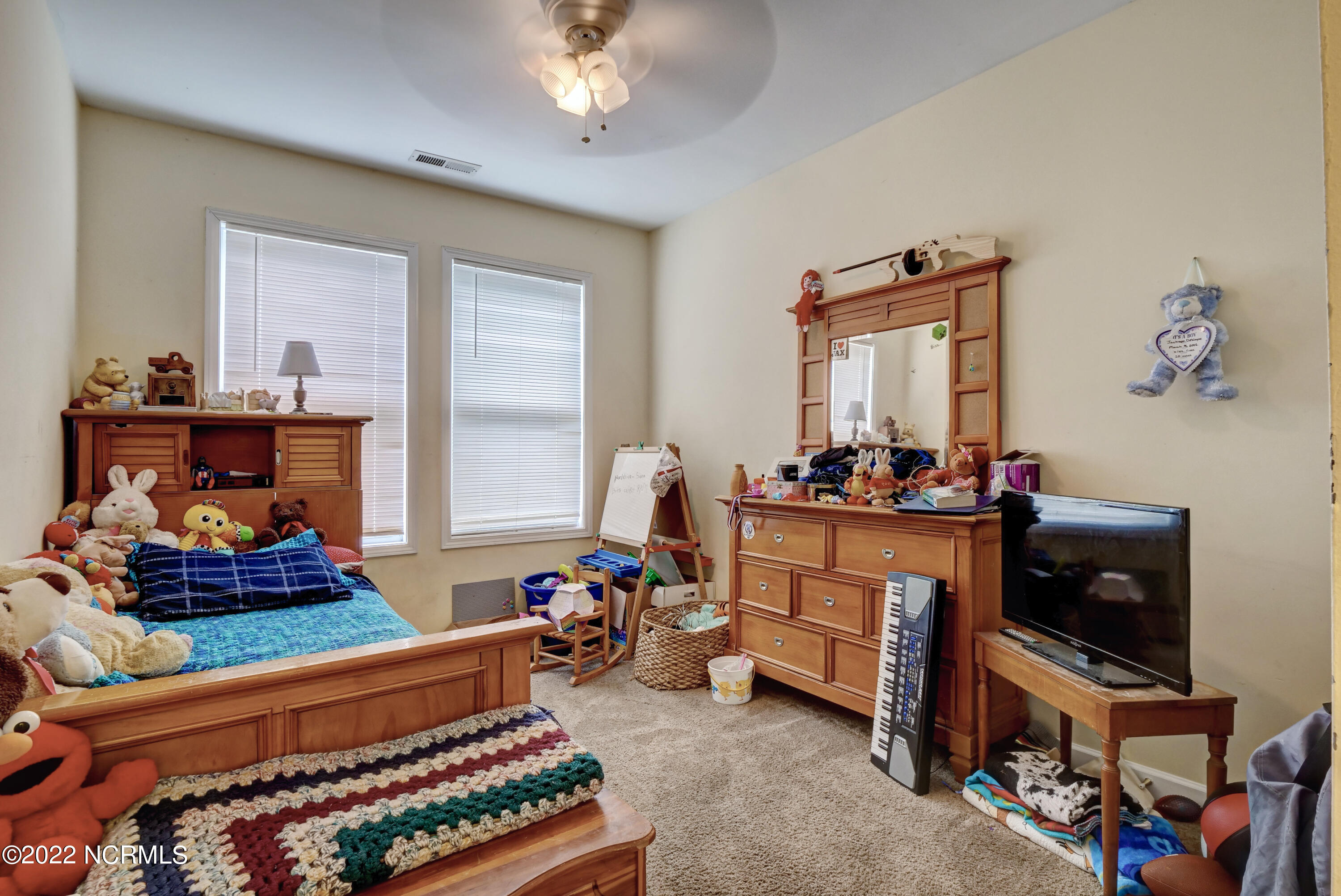 100550235 | Photo 16