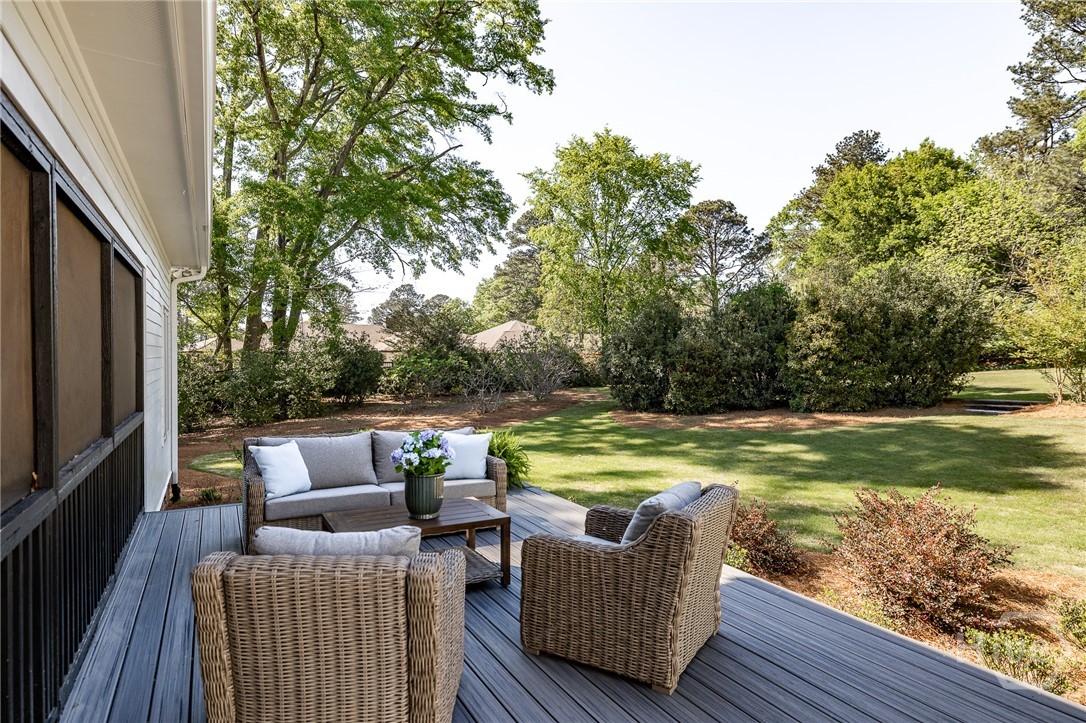385 Woodward Way