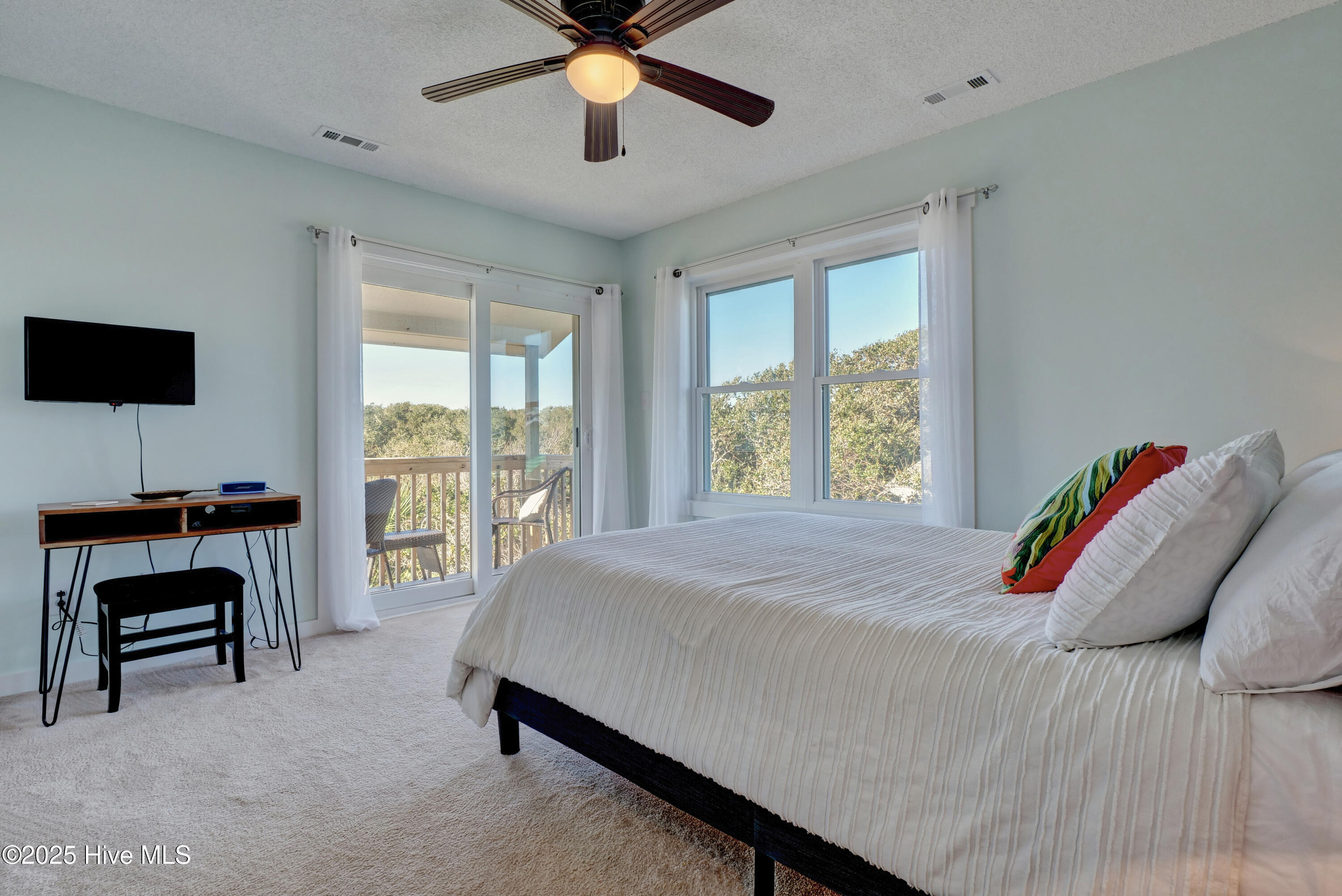 100544426 | Photo 21