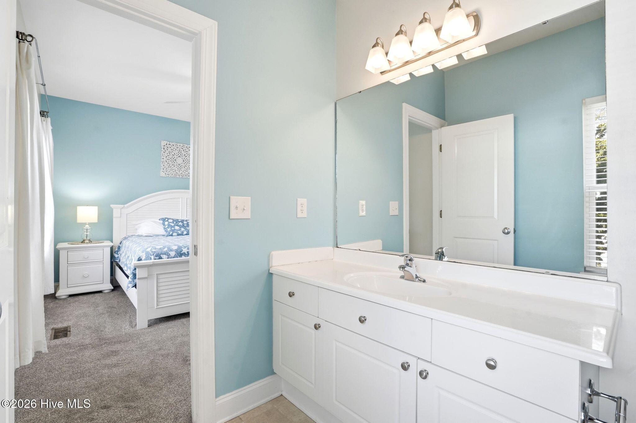 100561242 | Photo 22