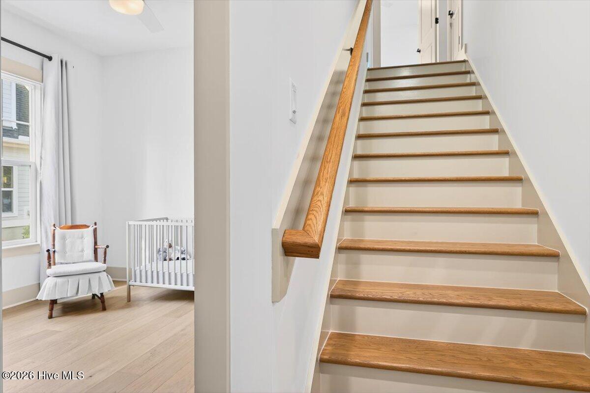 100549175 | Photo 30