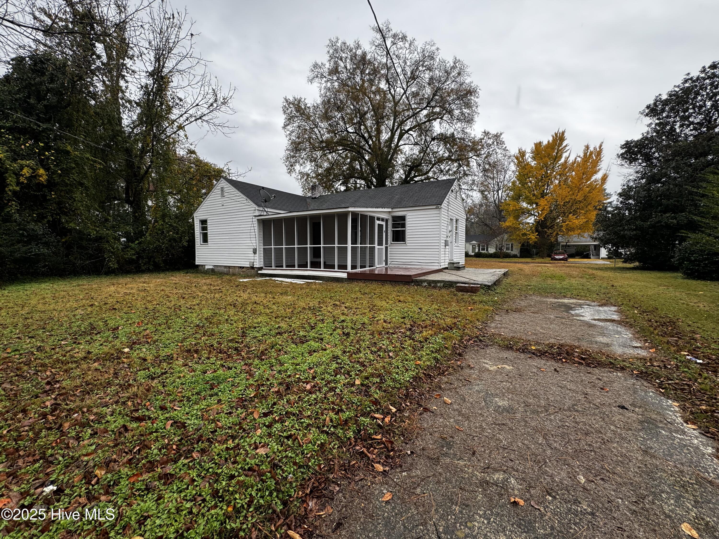 Homes for sale in Plymouth, NC | 109 Linden St, Plymouth, NC 27962 | MLS# 100542588