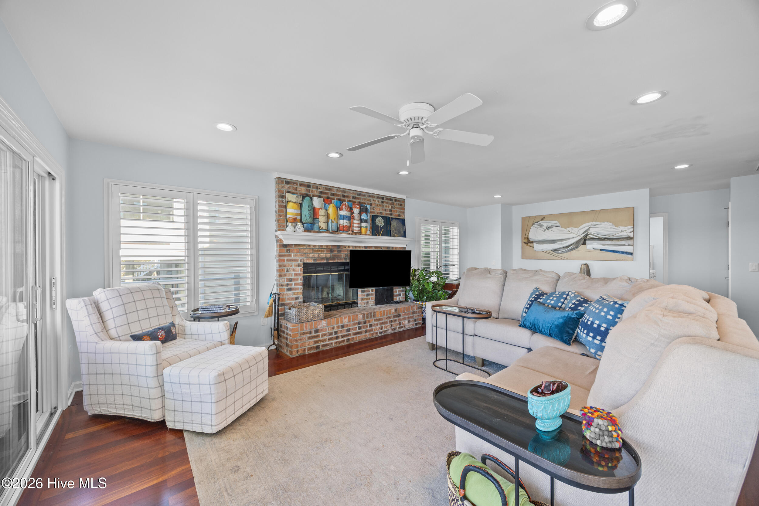 100564811 | Photo 21