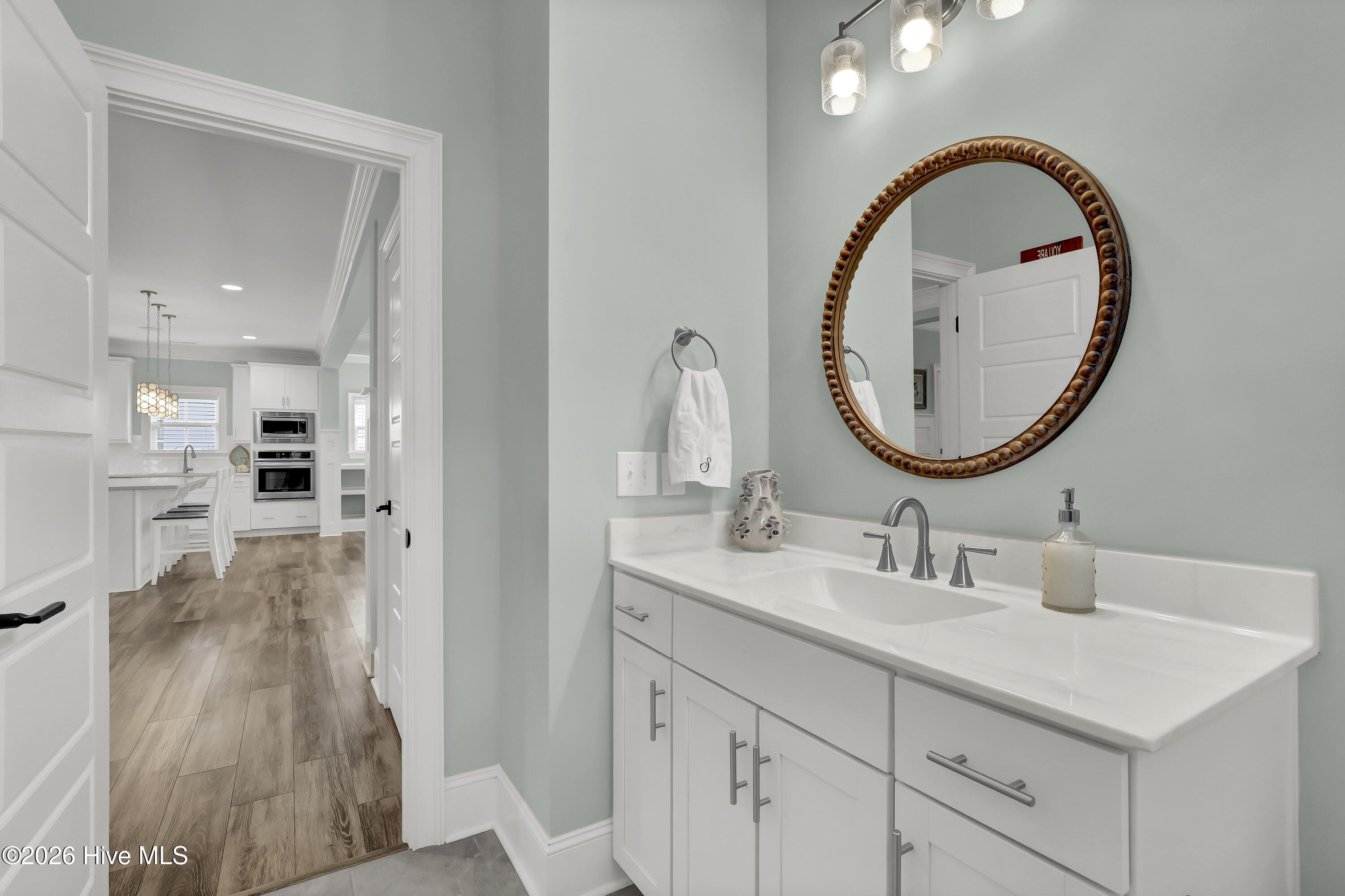 100558429 | Photo 25