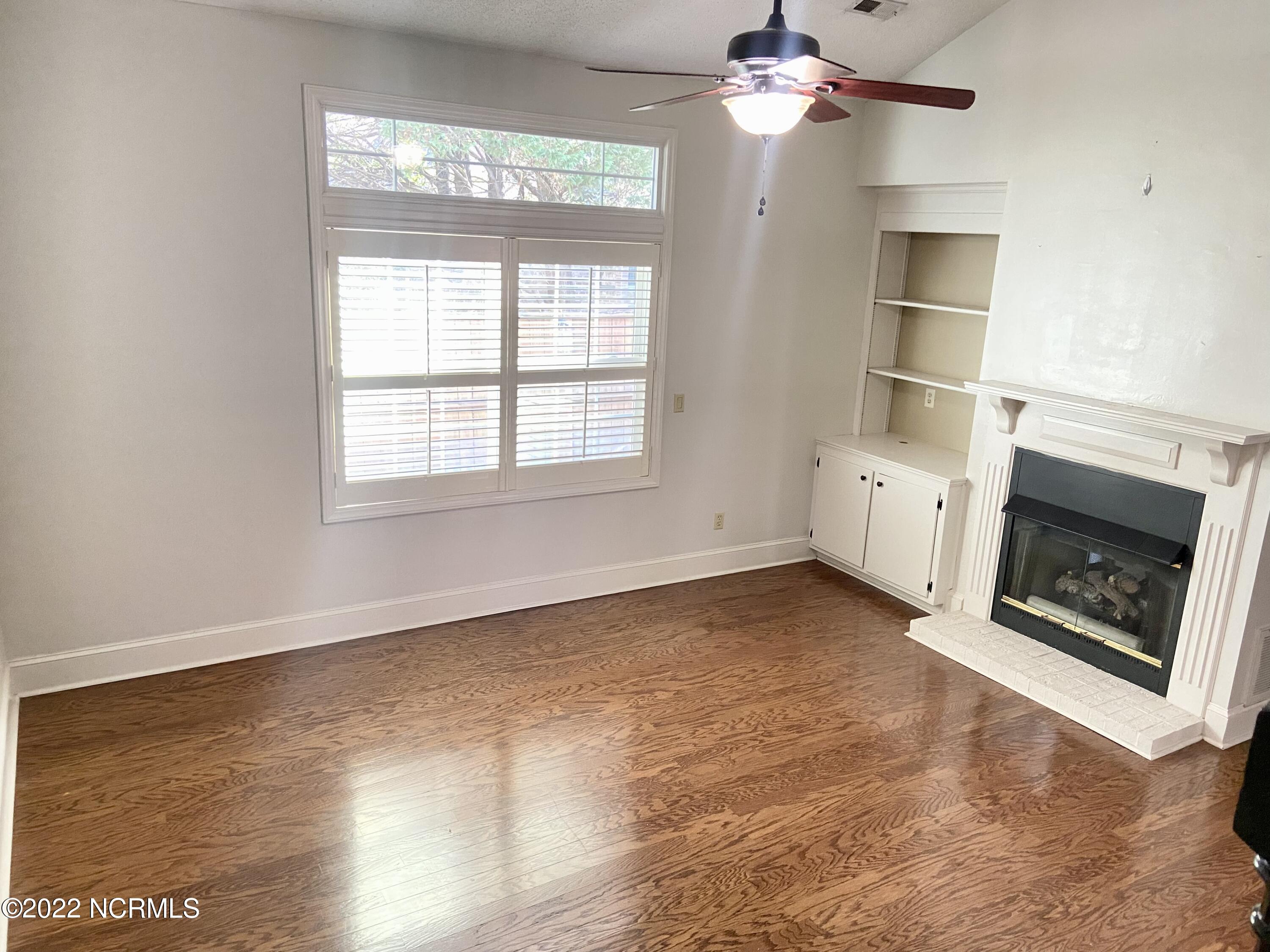 9595EB8F-B56C-4B9C-A3B8-3470B48A075F