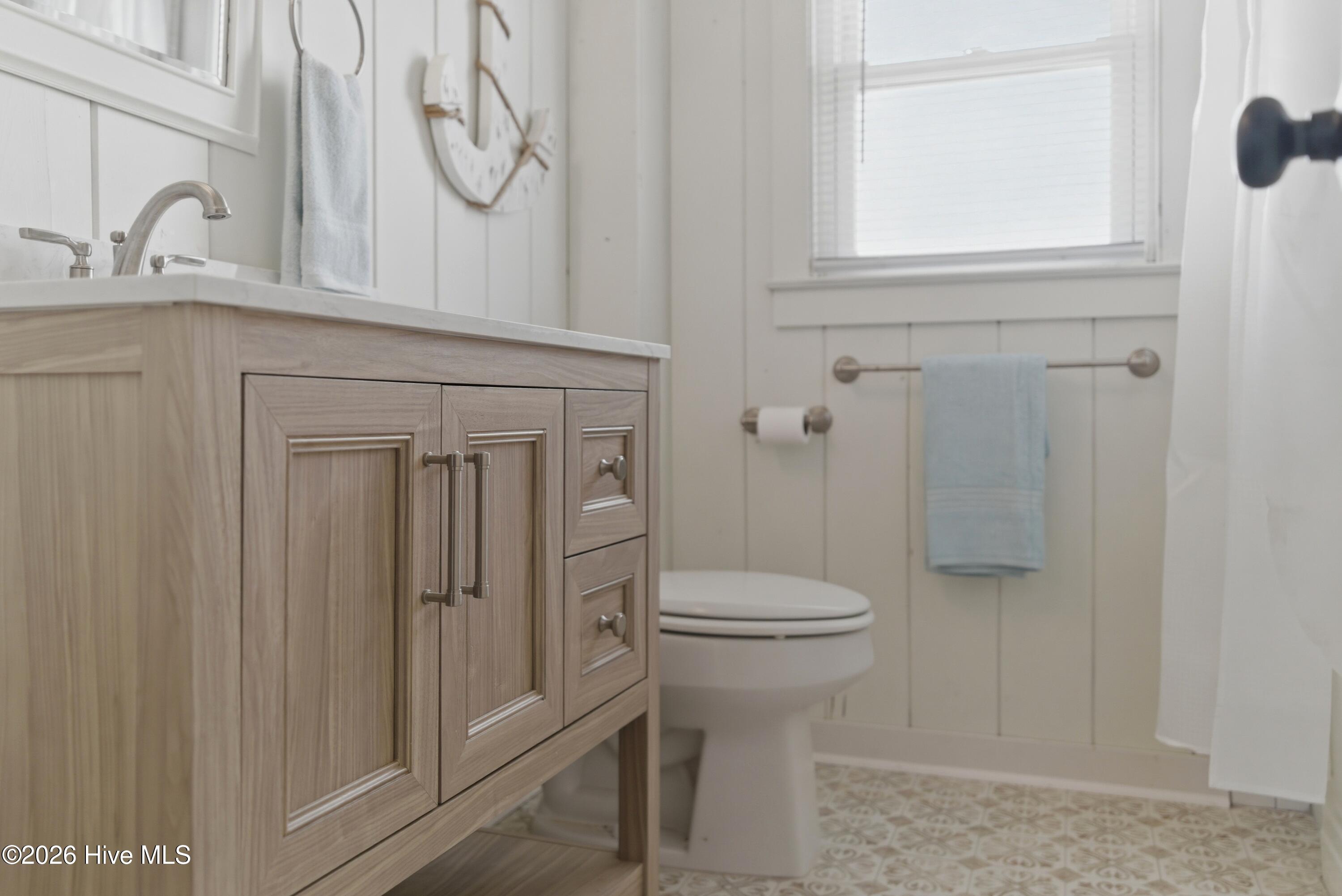 100570347 | Photo 34