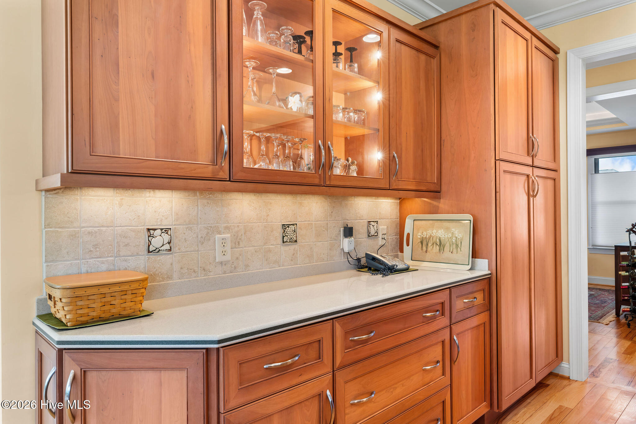 100548545 | Photo 33