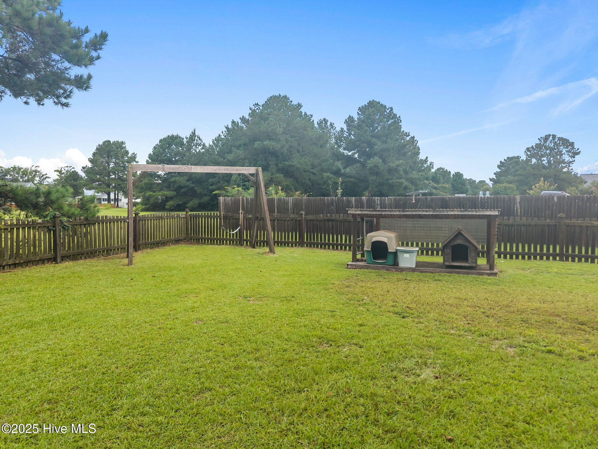 313 Oakmont Drive, Hampstead, NC 28443 – photo 11: 11-web-or-mls-DJI_20250811101400_0202_D