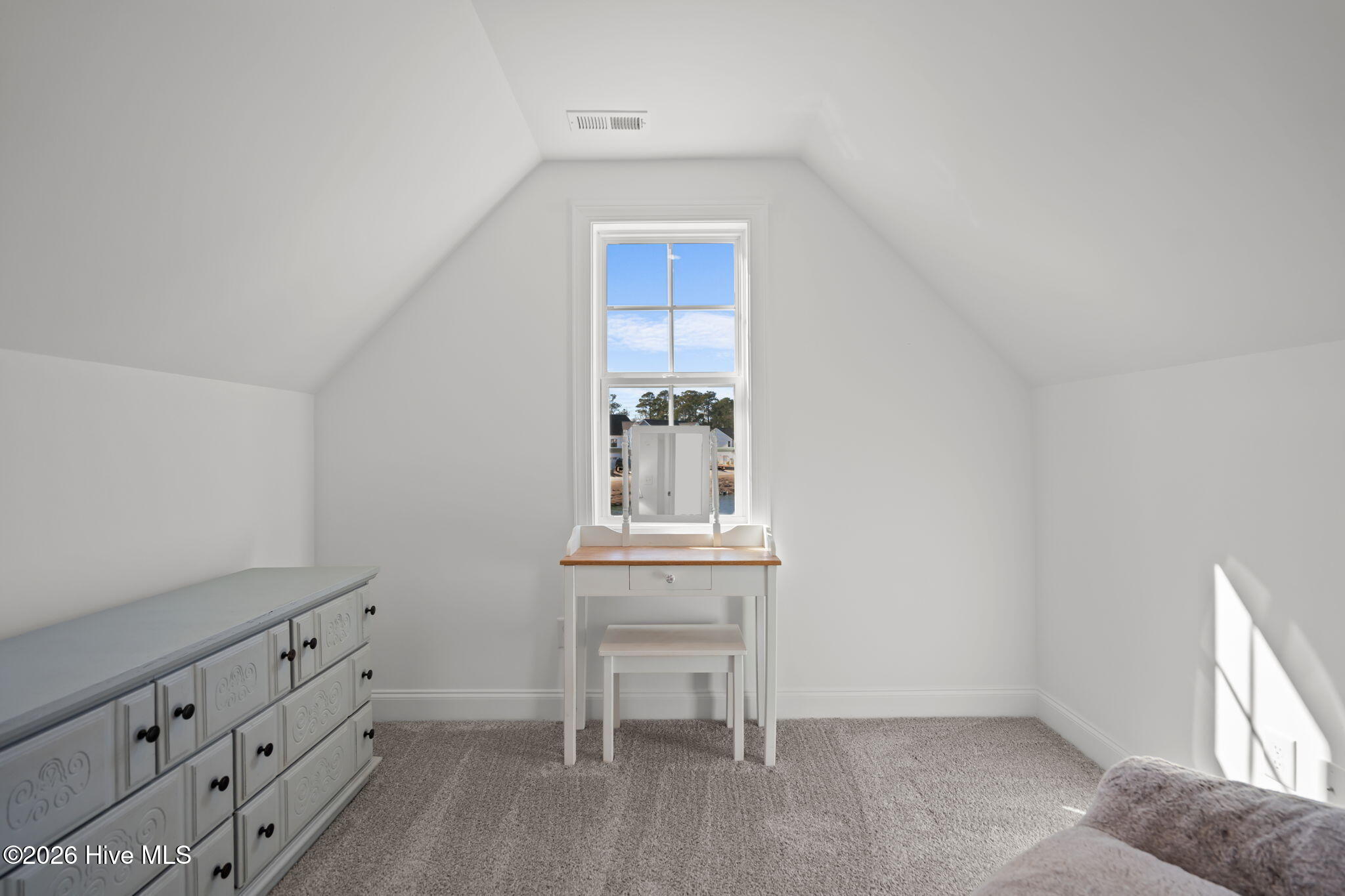 100552740 | Photo 34