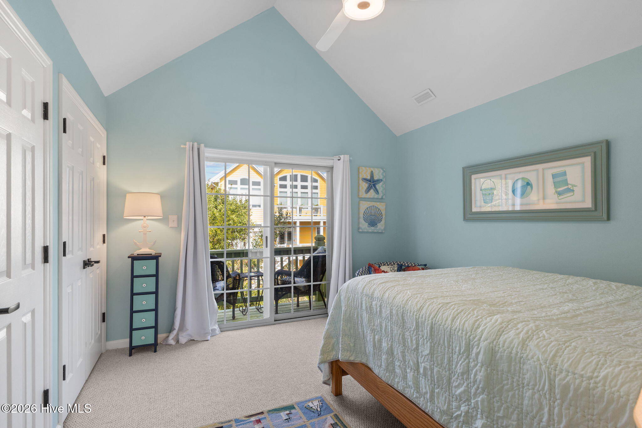 100559808 | Photo 18