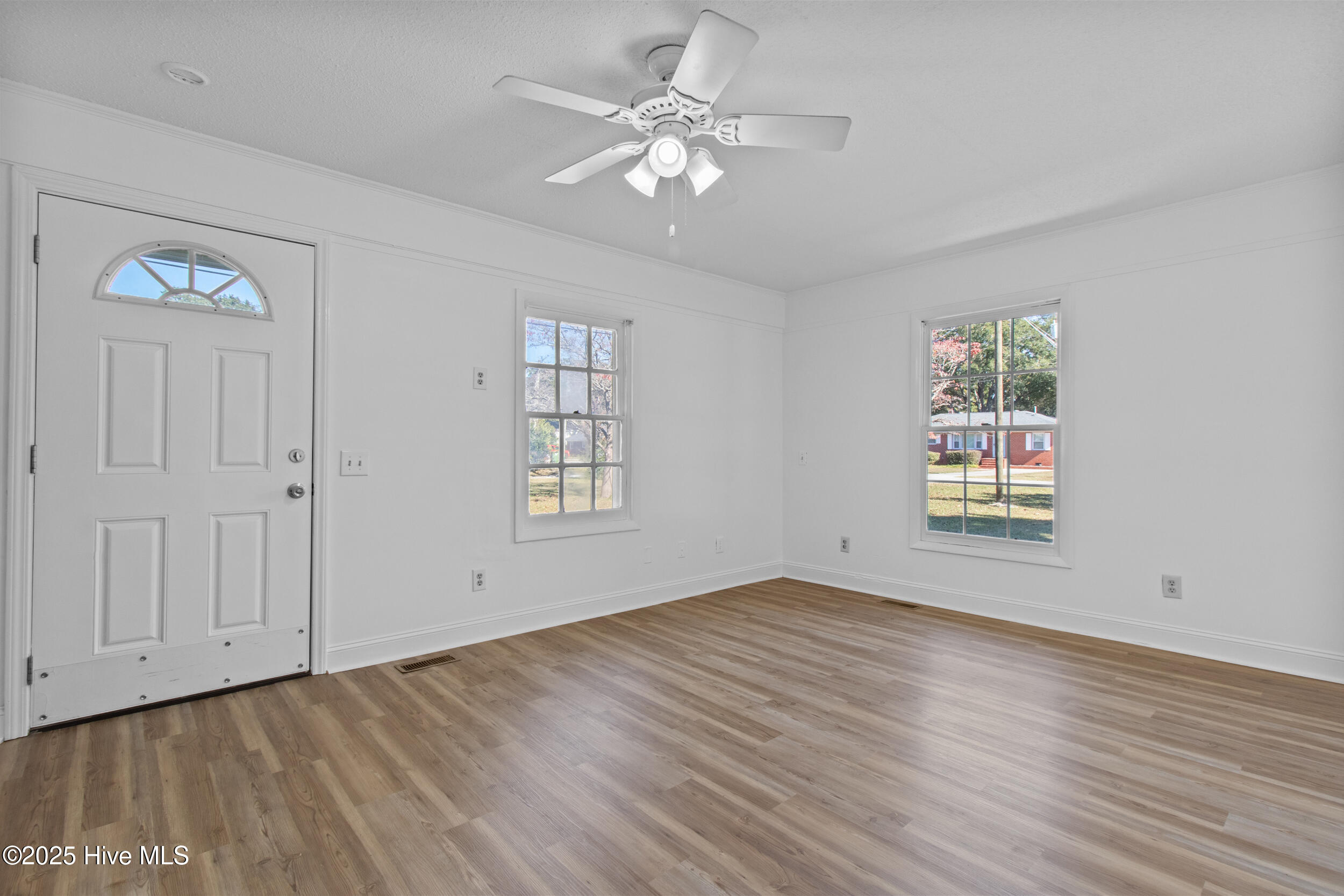 100541080 | Photo 21