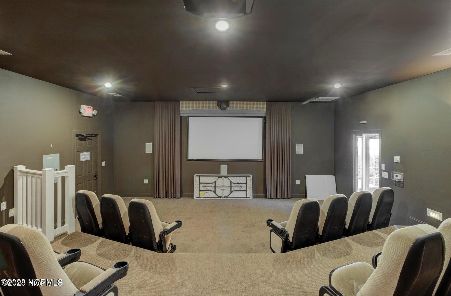 100527168 | Photo 17