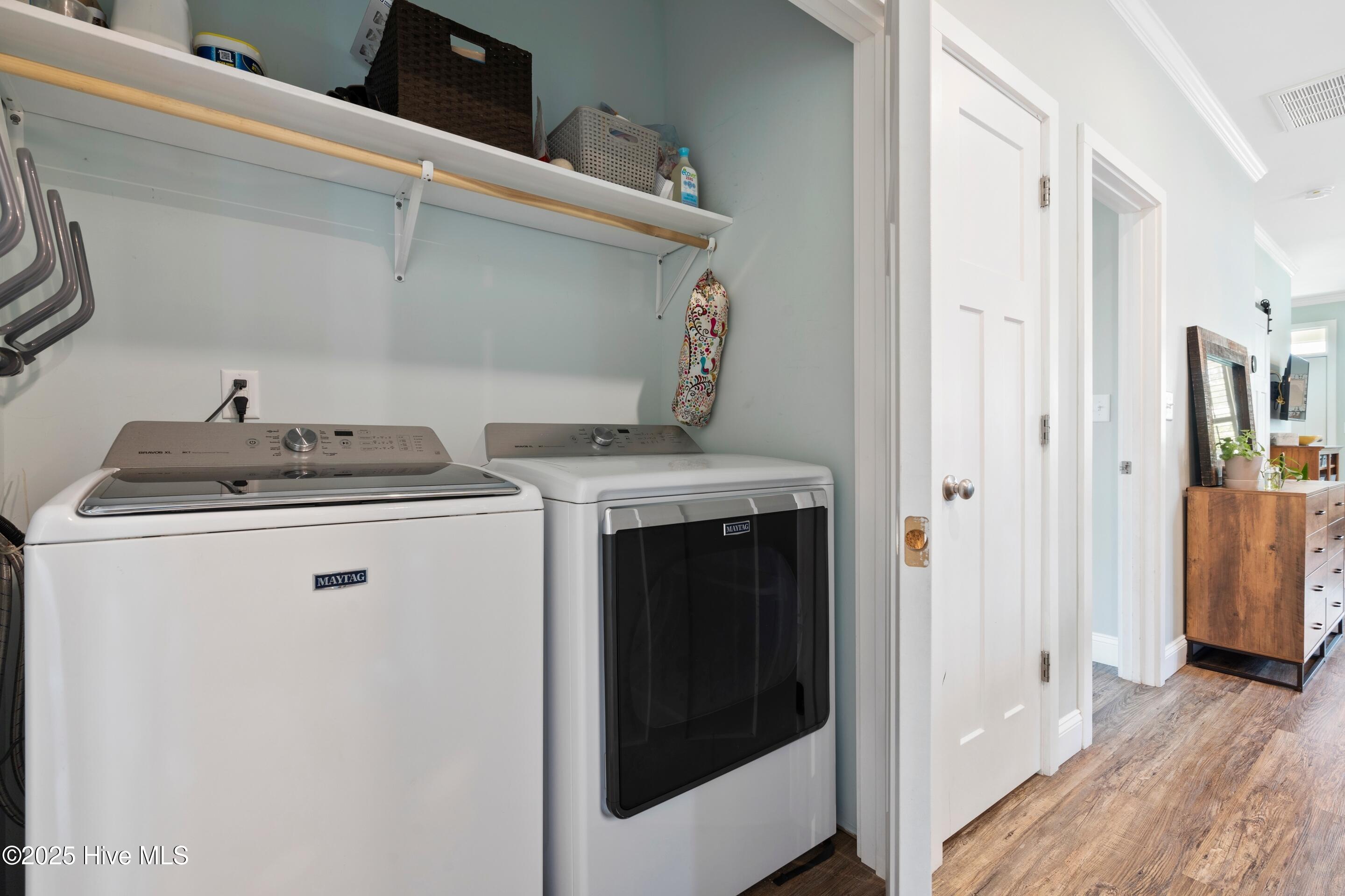 100567642 | Photo 42