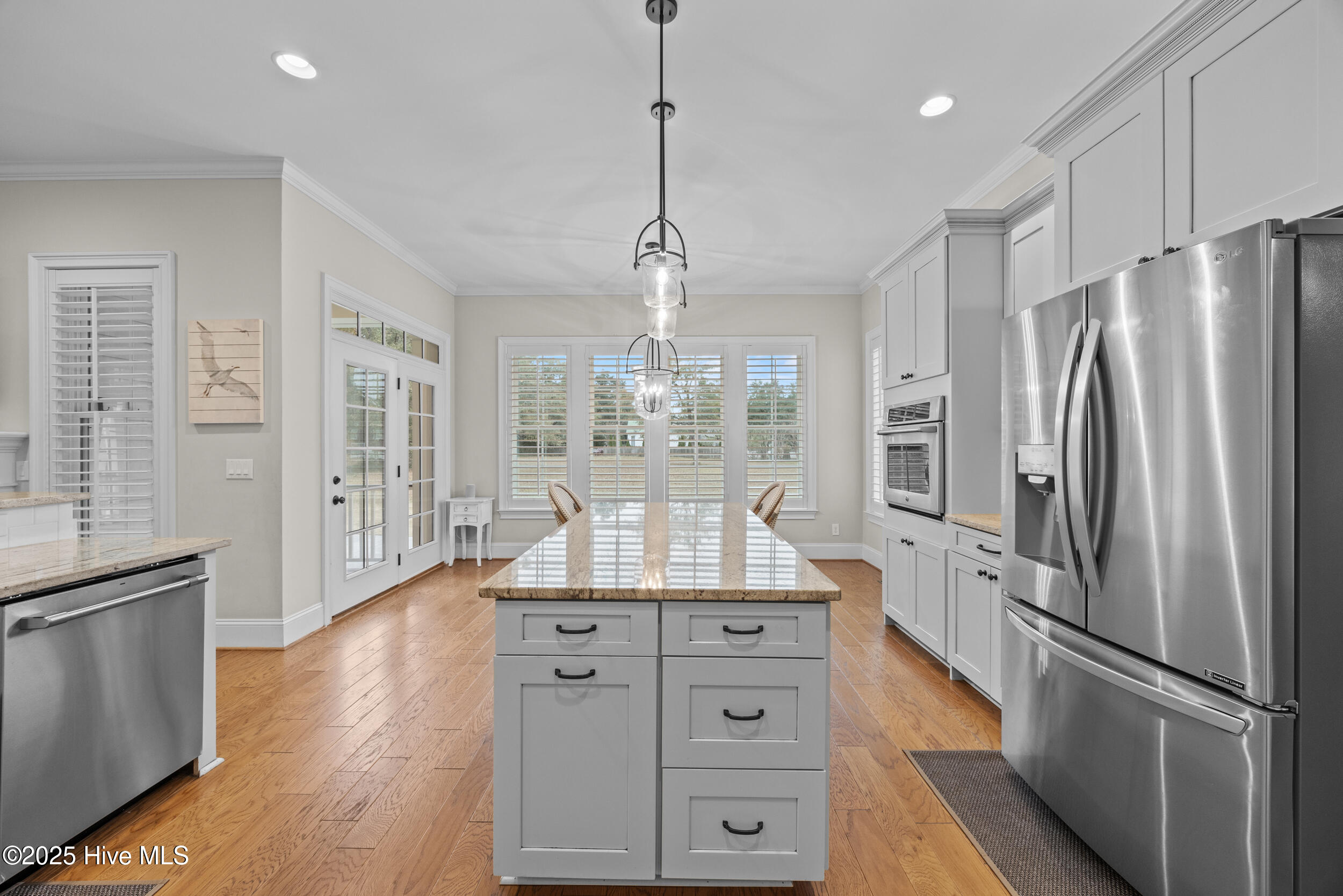 100543217 | Photo 31