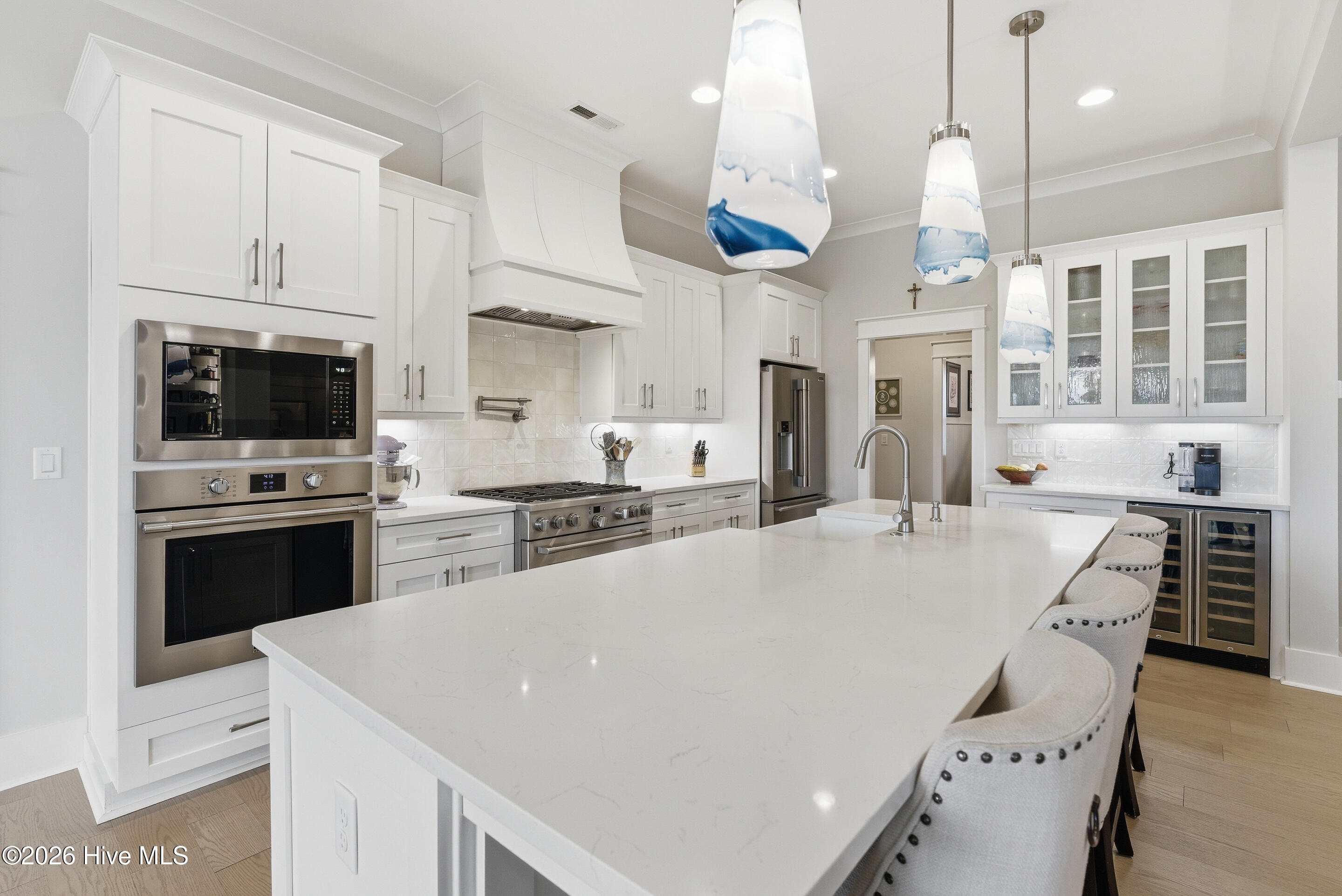 100562941 | Photo 13