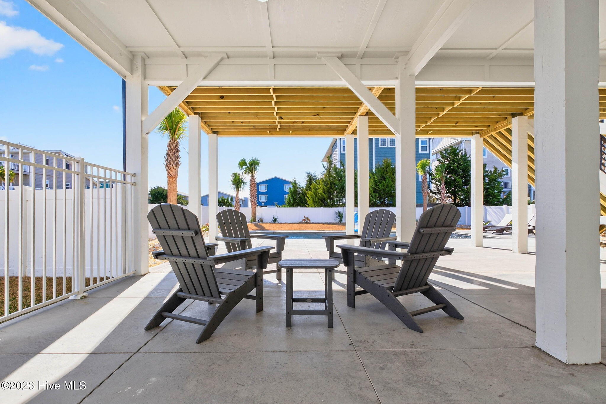 100570262 | Photo 66