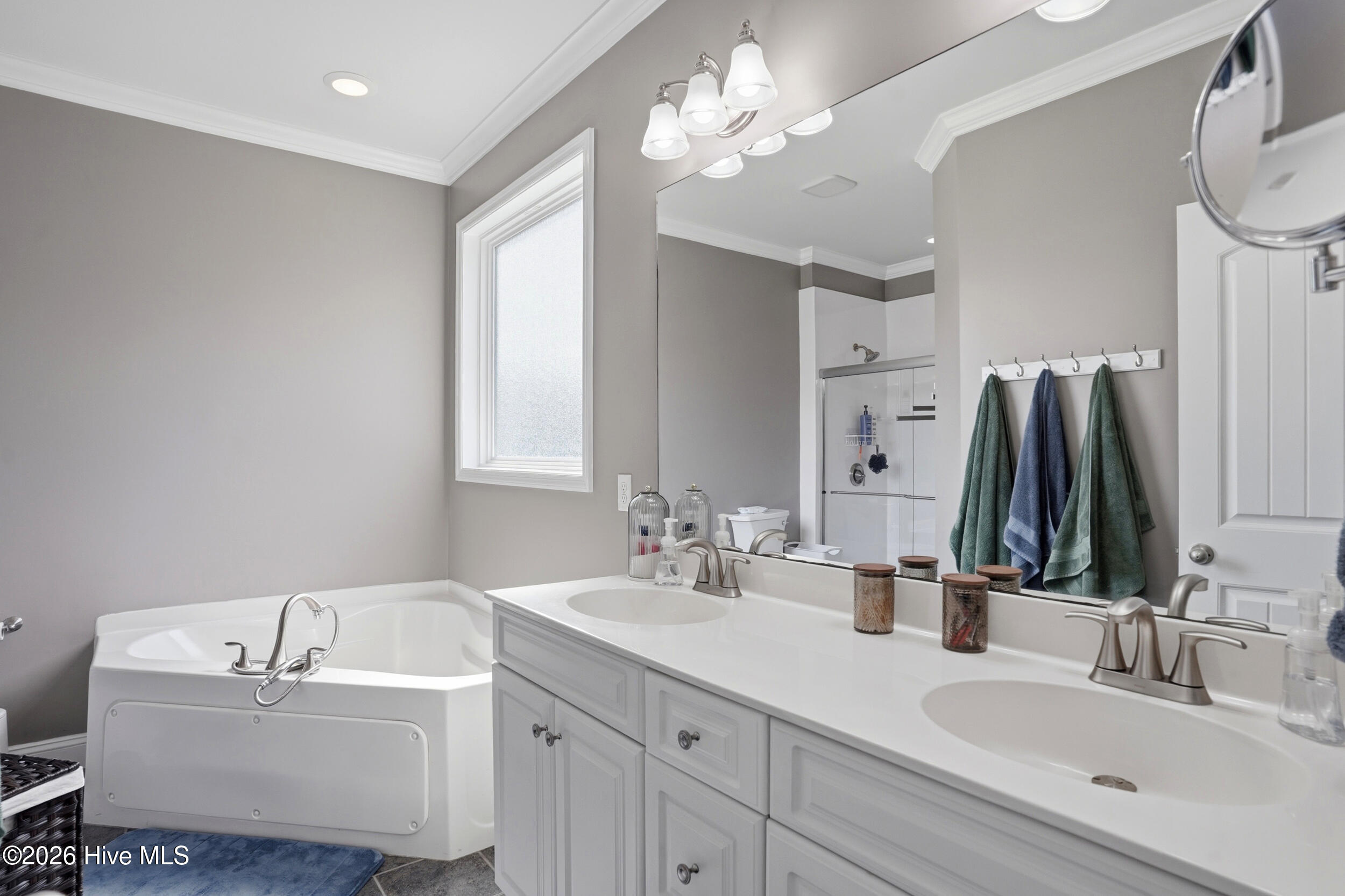 100562435 | Photo 17