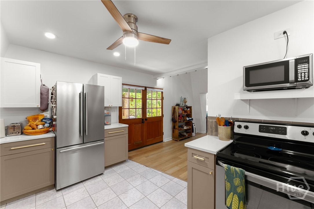 100 Hidden Hills Lane