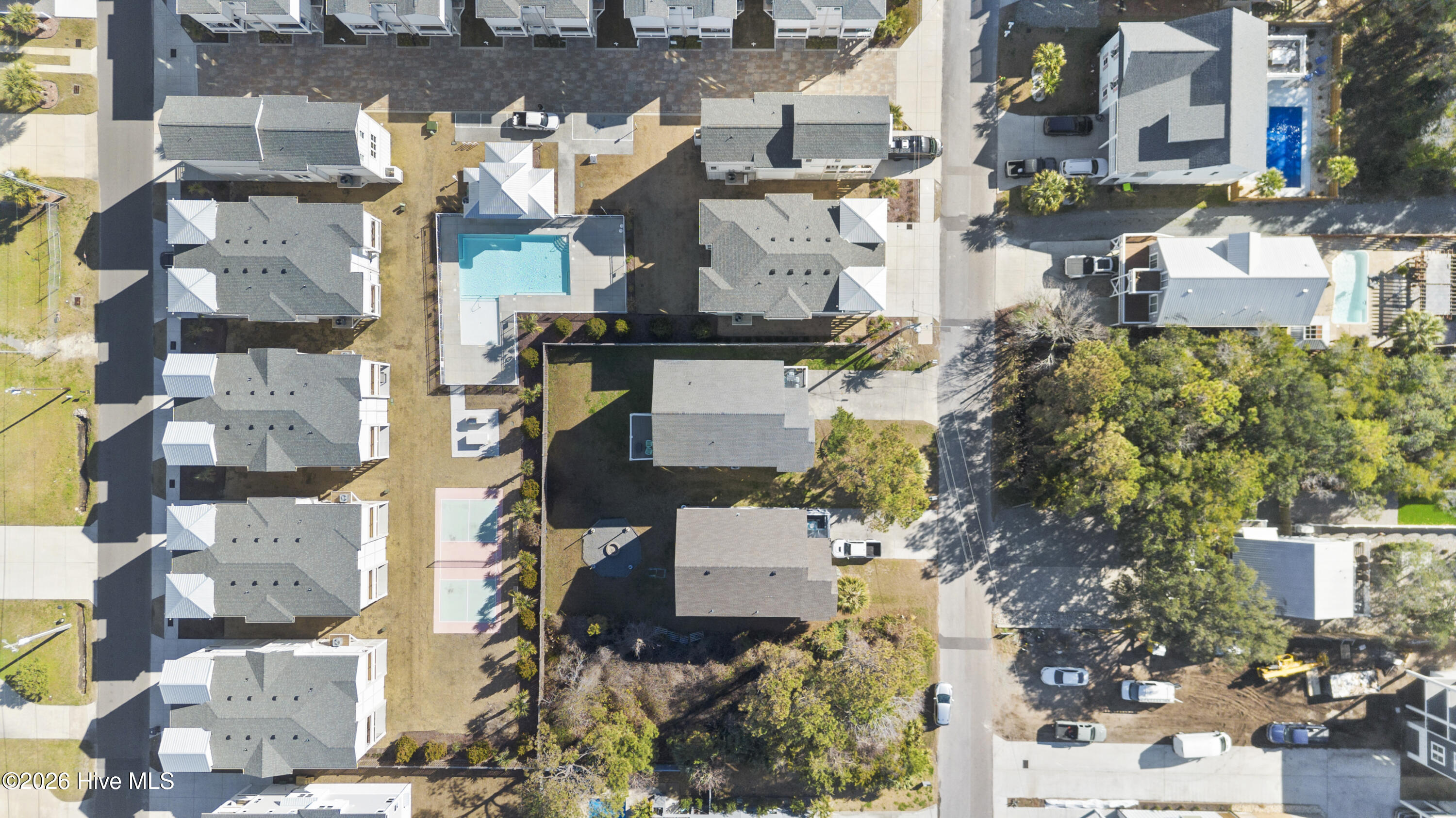 100549941 | Photo 74