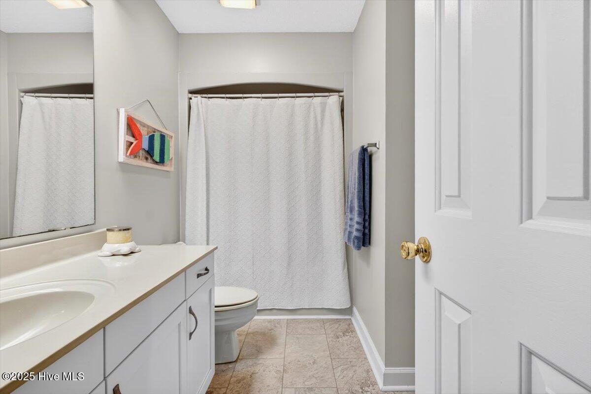 100545119 | Photo 19