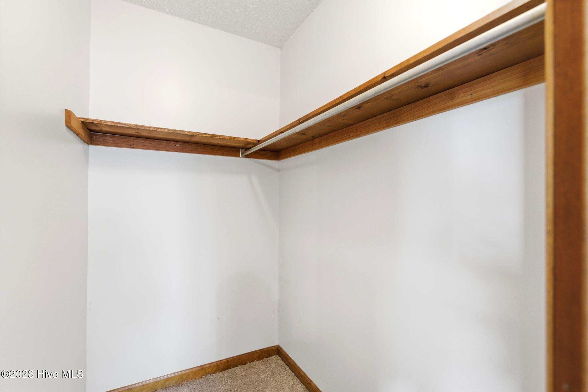 100564018 | Photo 26