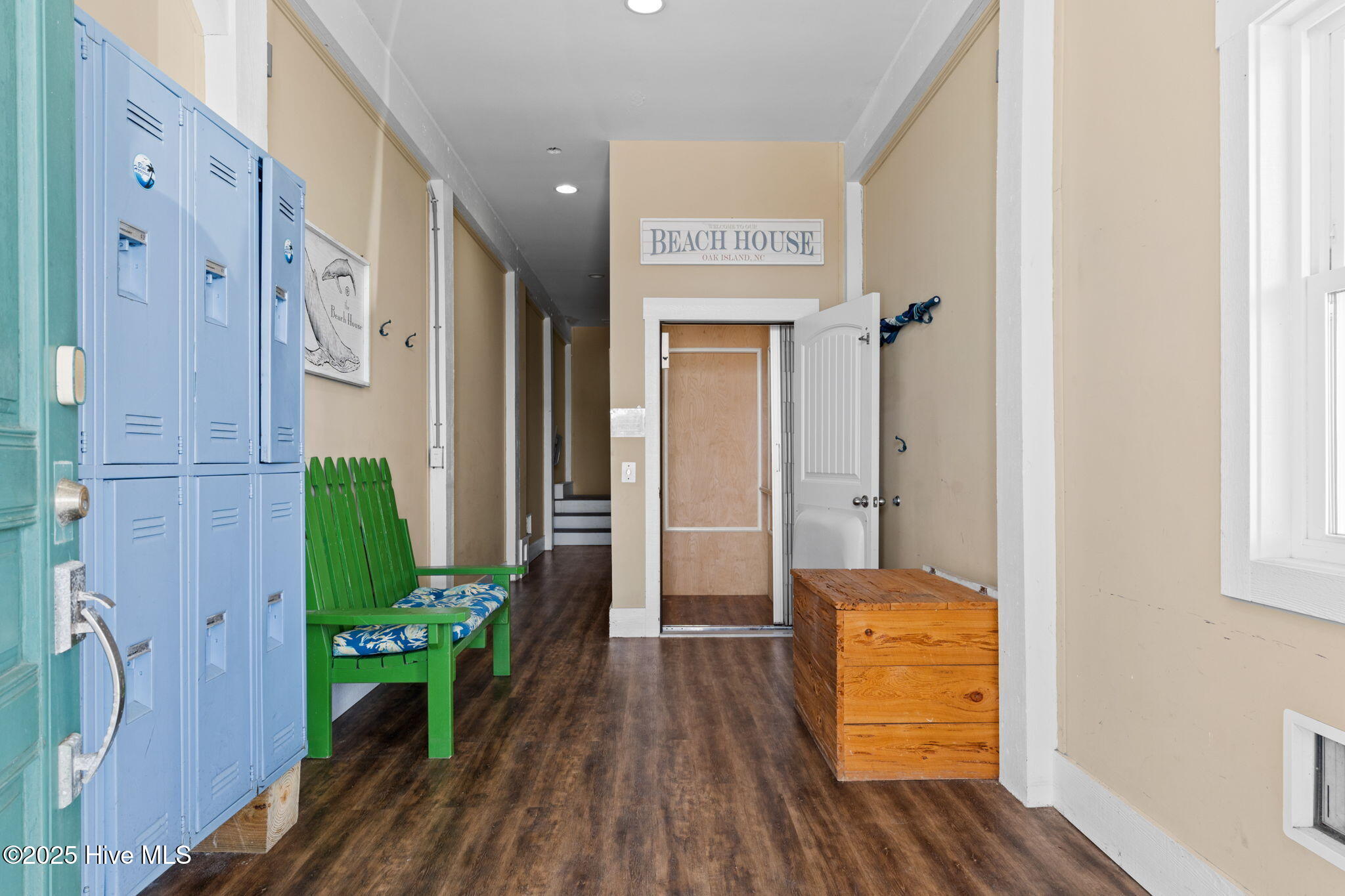 100528214 | Photo 73