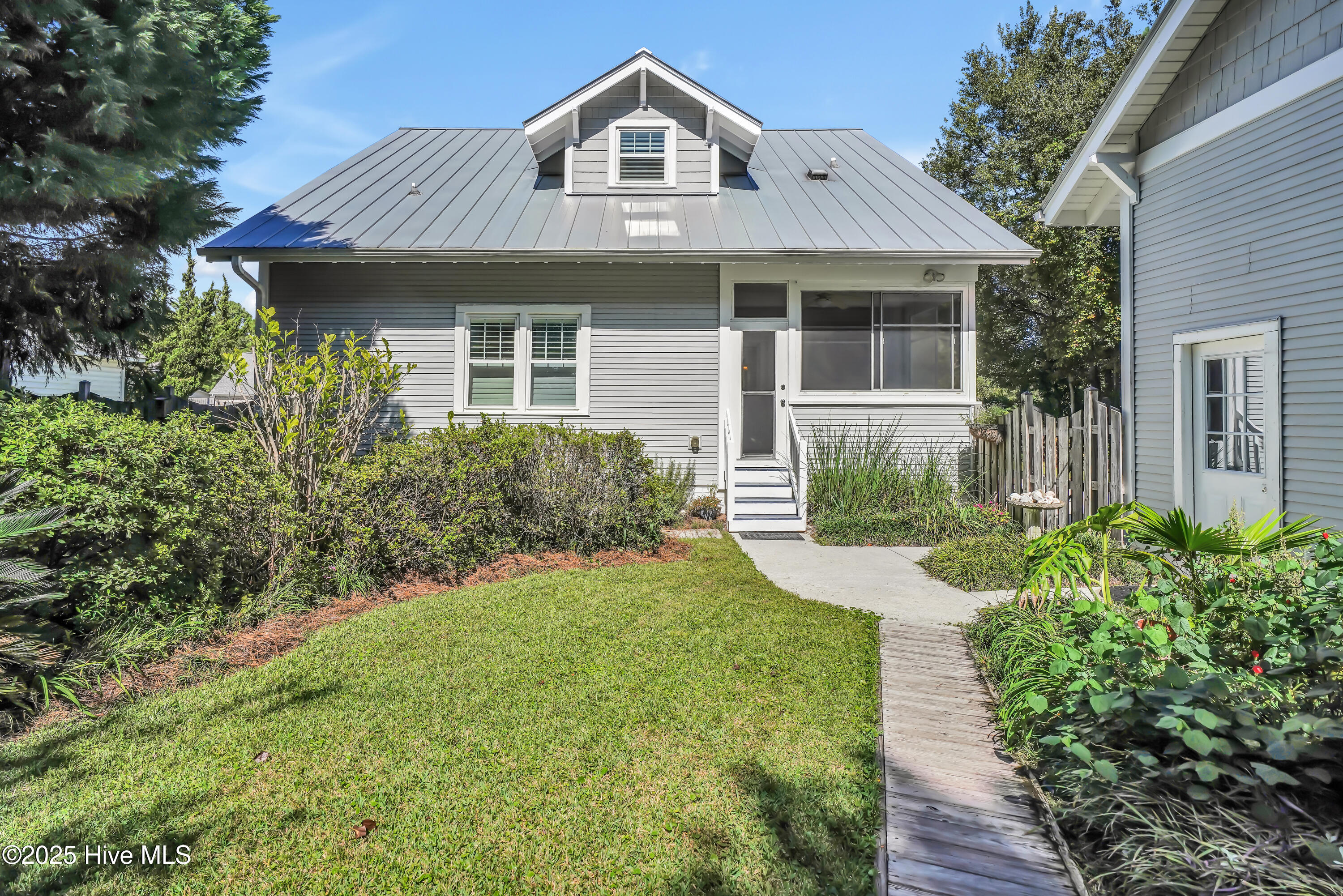 100535392 | Photo 27