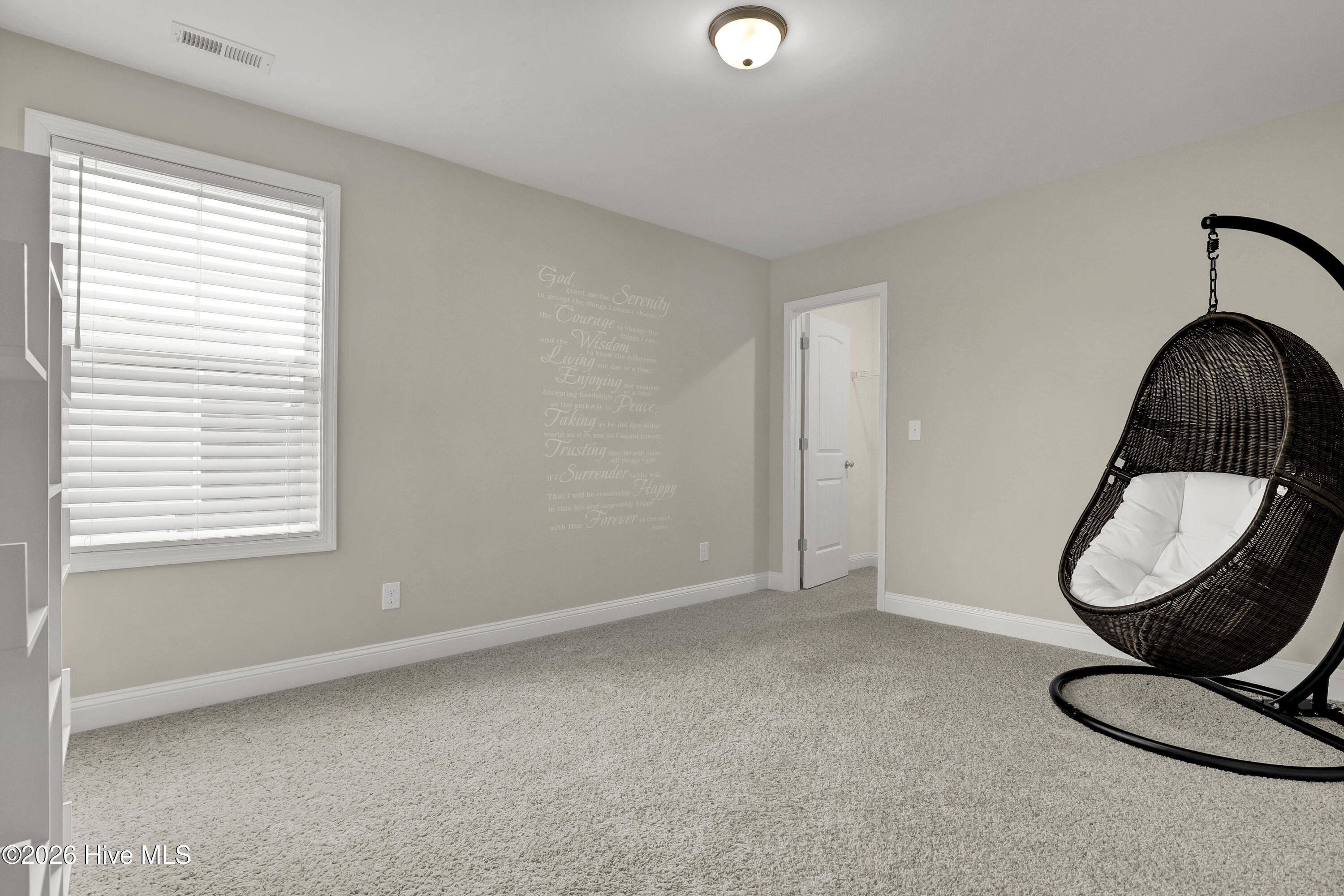 100550912 | Photo 24