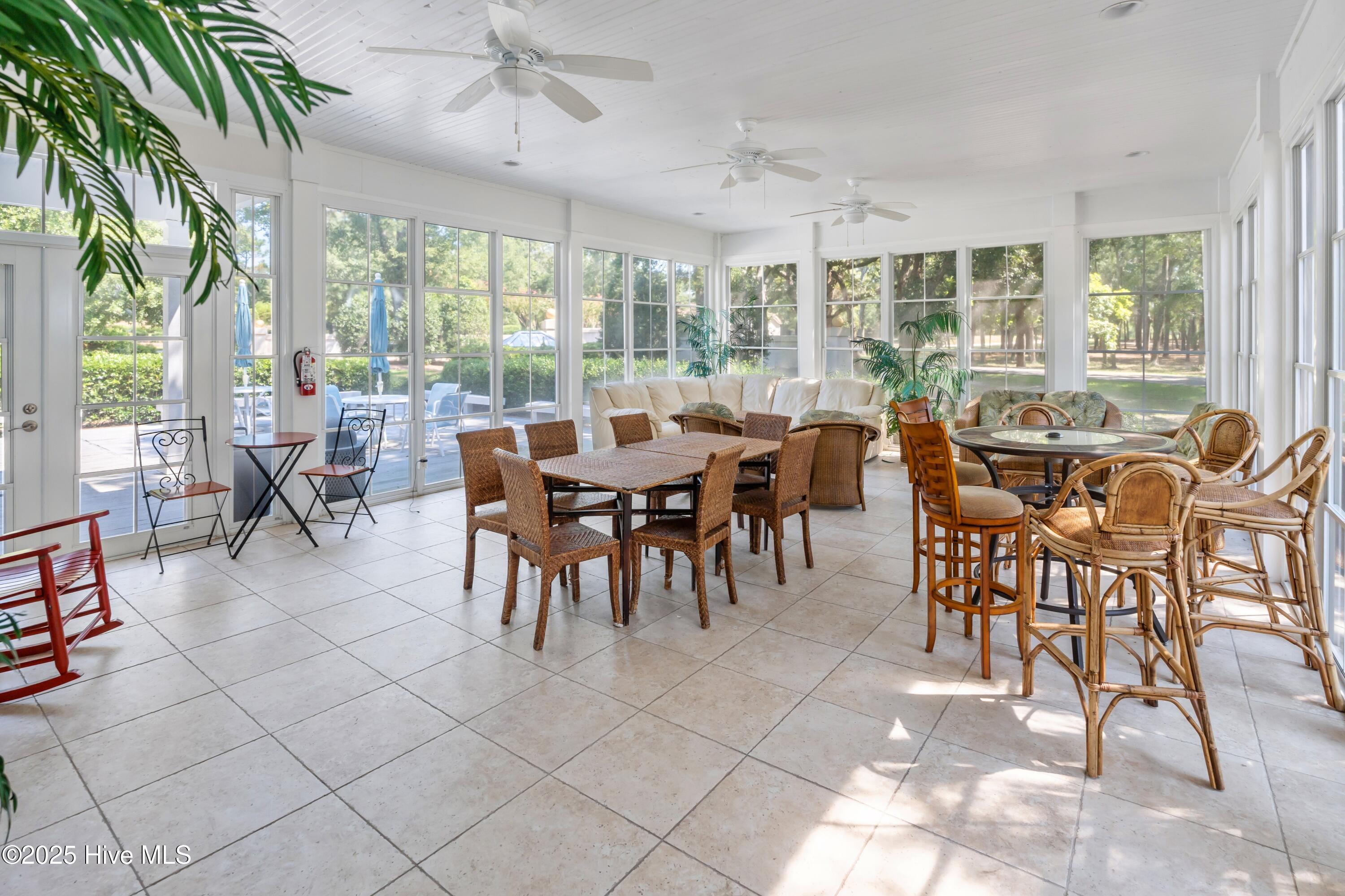 100520830 | Photo 95