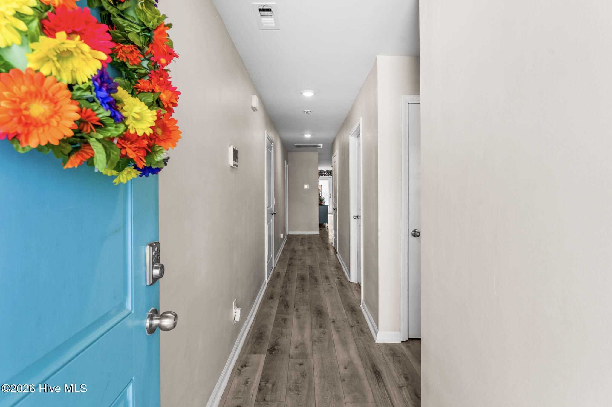 100566662 | Photo 70